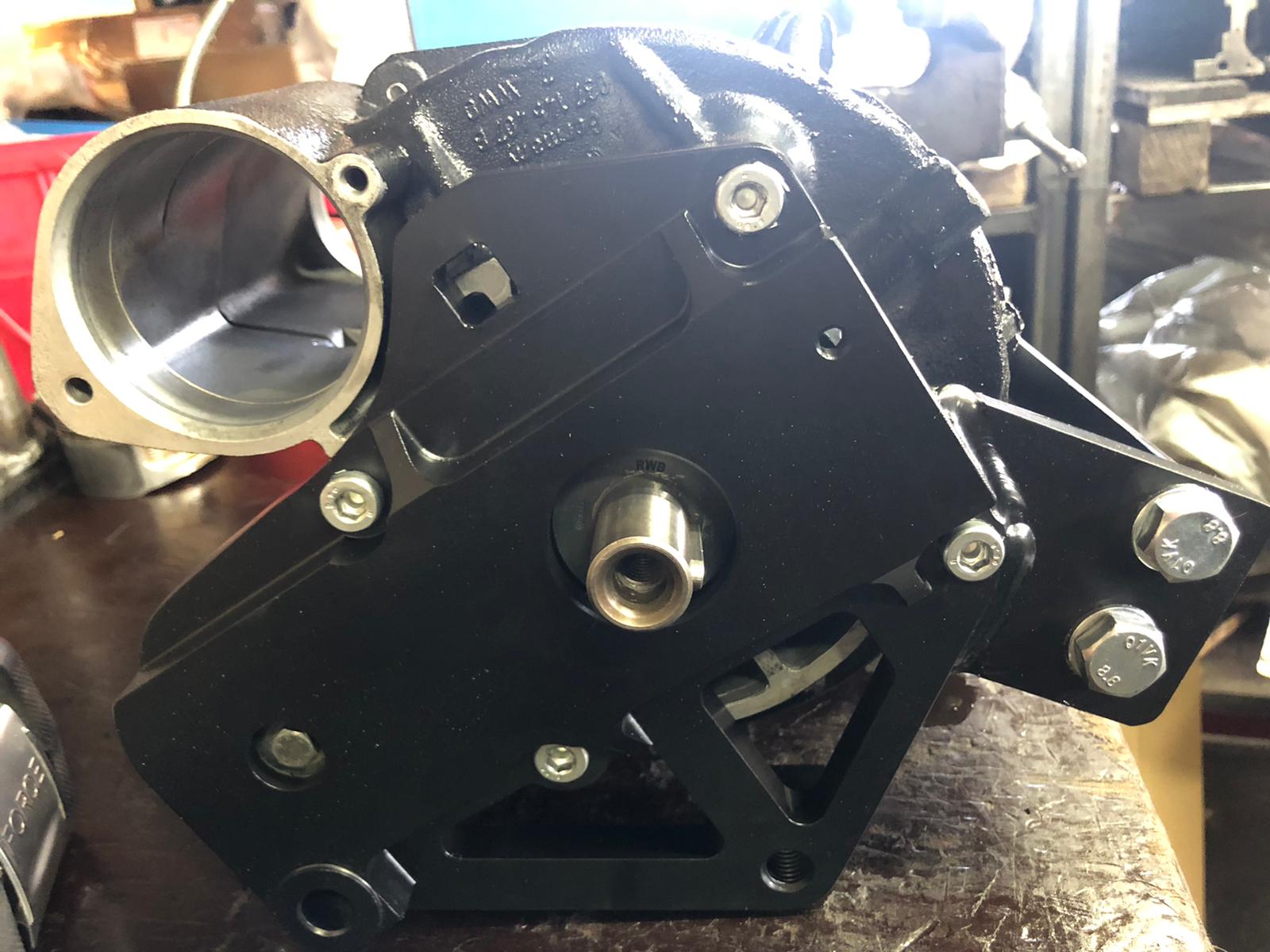 Halter für G60 Lader im Polo I