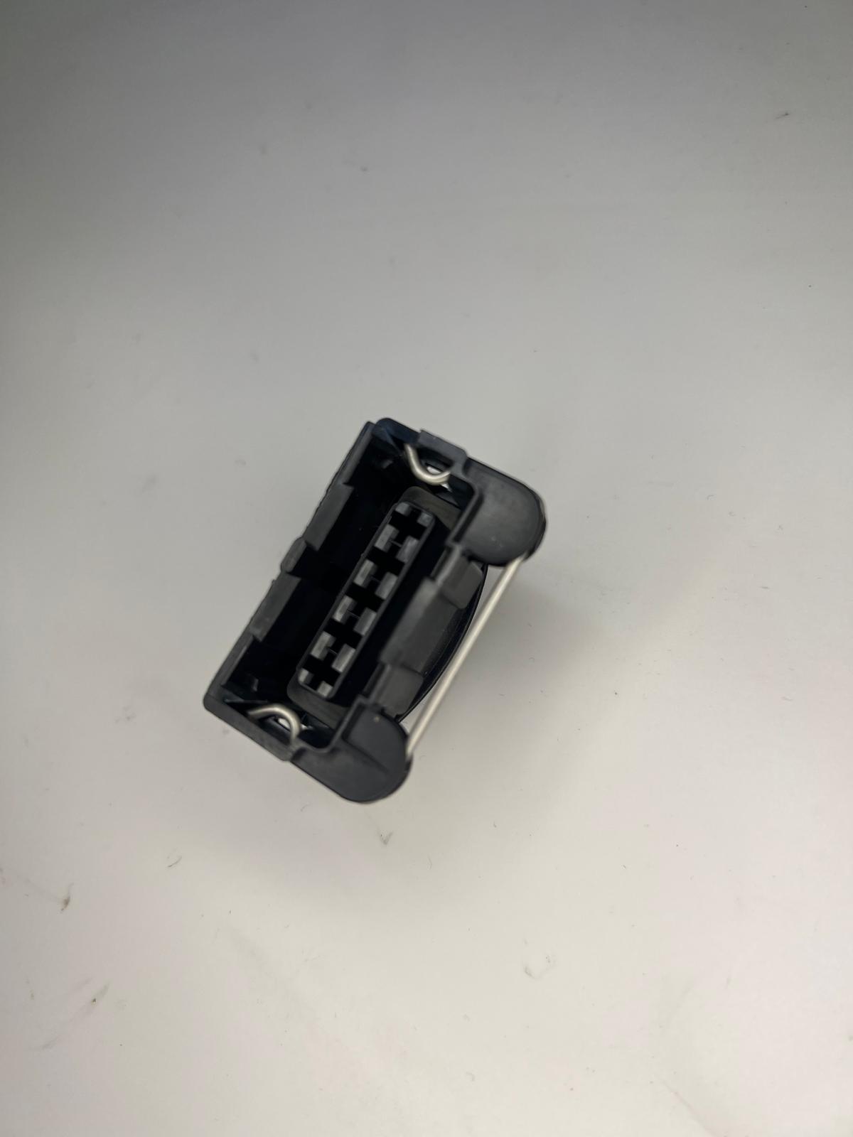 Stecker für den Luftmengenmesser Polo G40 GT 3F NZ