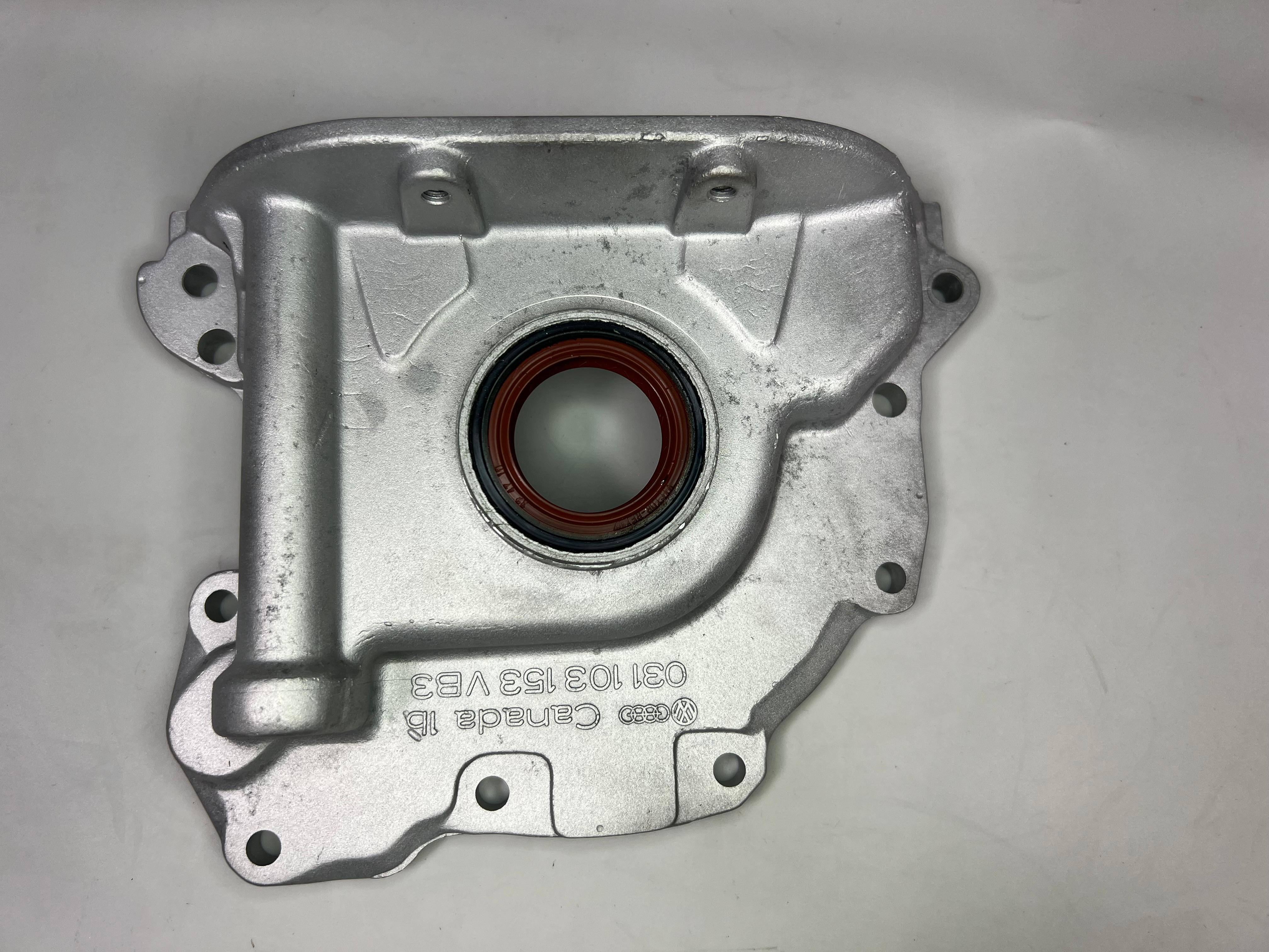 Ölpumpen Deckel Dichtflansch vorne Polo über der Ölpumpe von Baujahr 88 bis 94 original Teilenummer