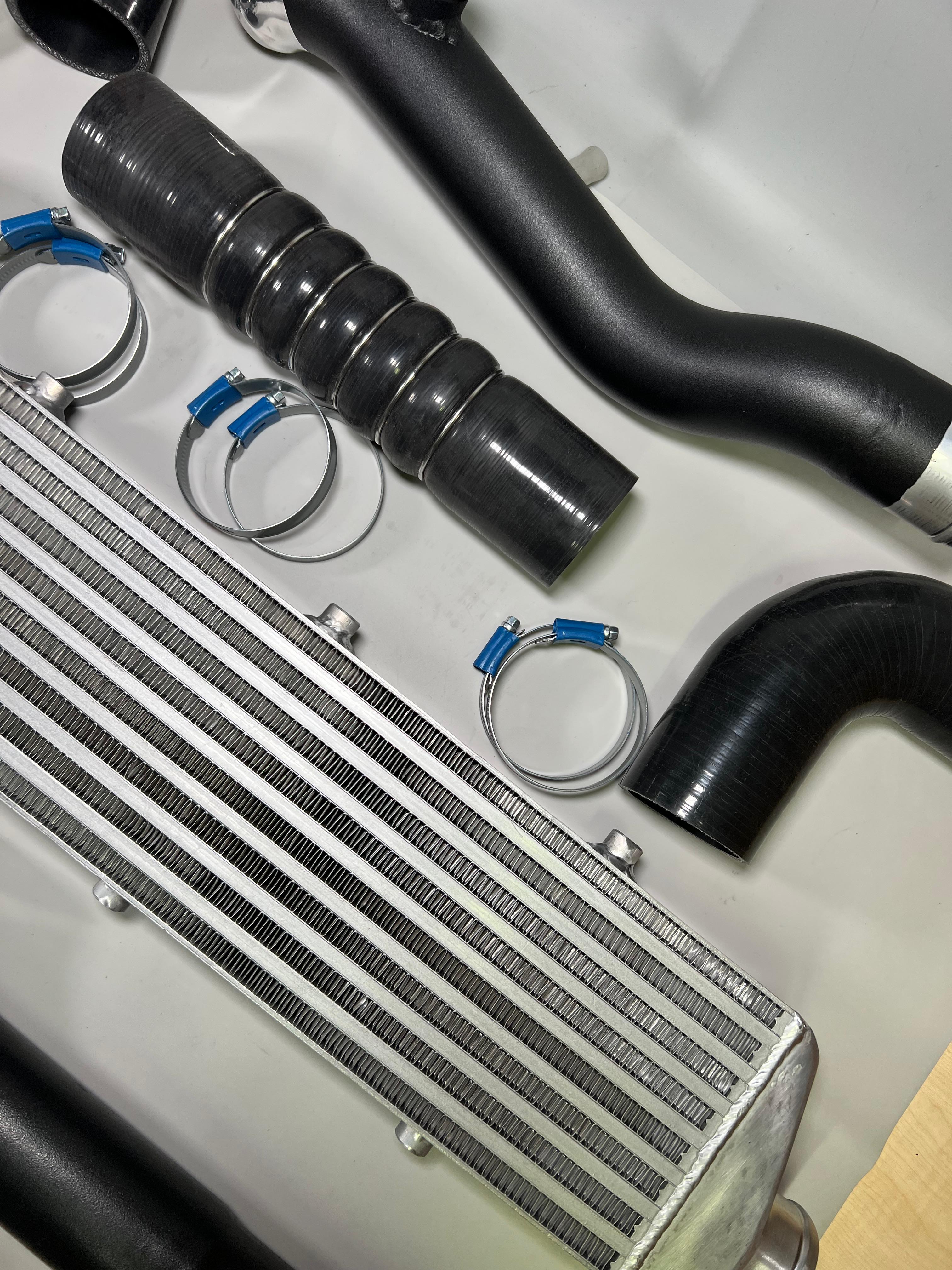 Polo II G40 Ladeluftkühler-Kit mit Ladedruckrohre, Auslassbogen und Schläuchen