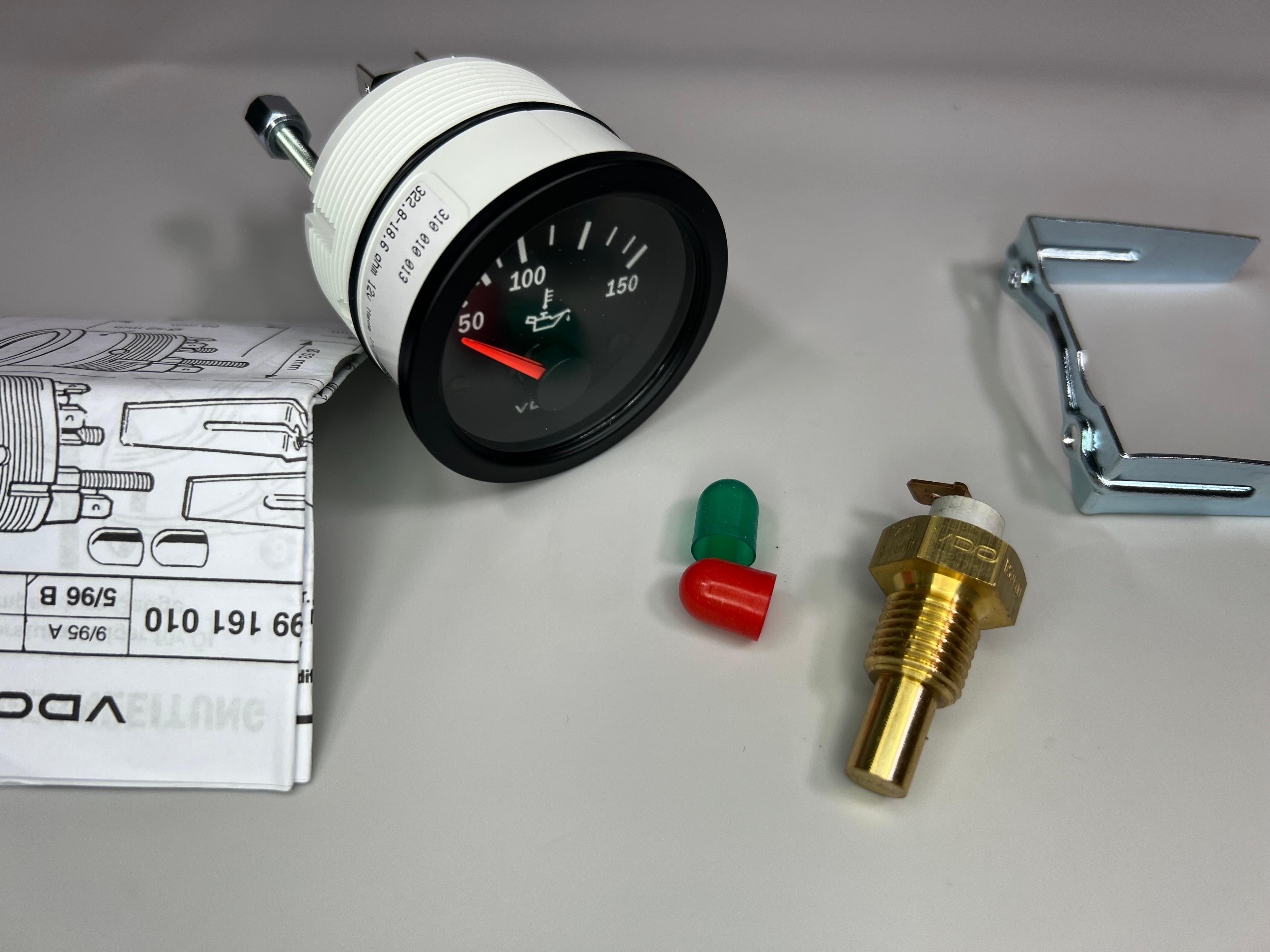 Öltemperaturanzeige mit dem Sensor in der Ölwanne