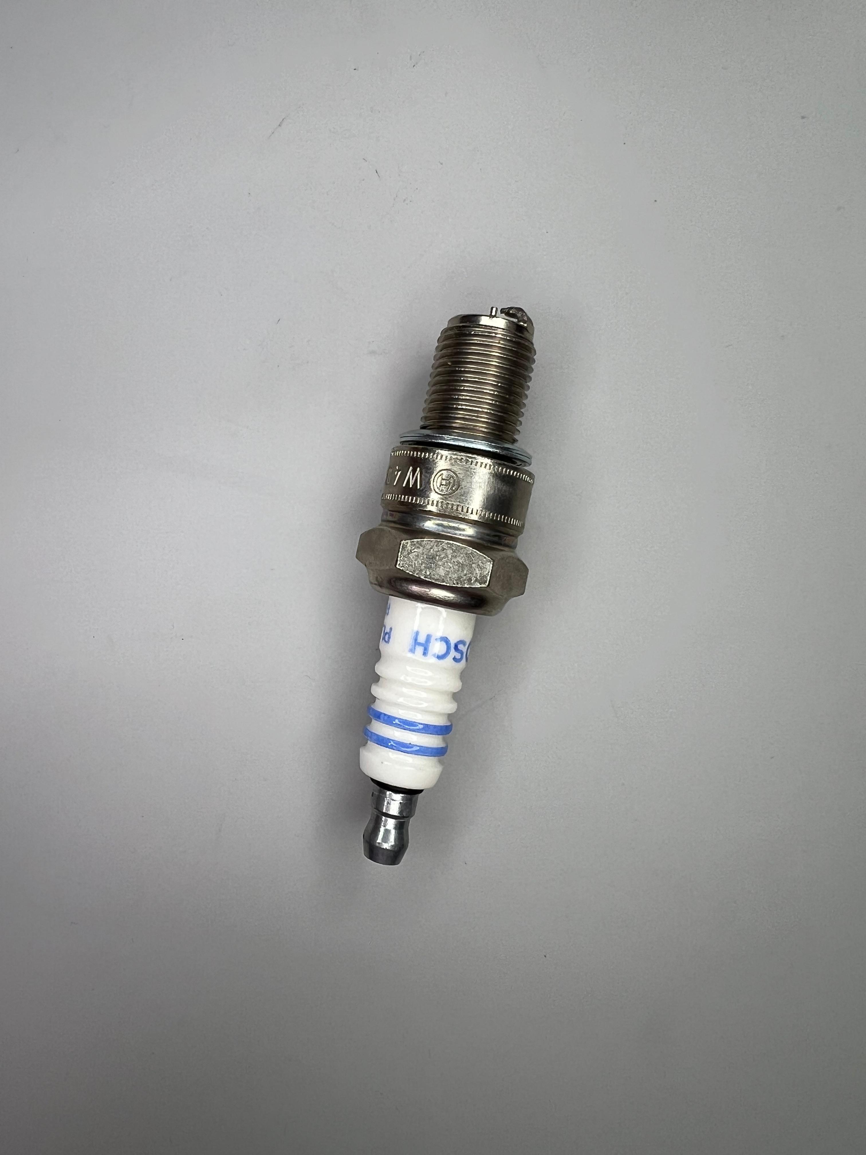 Motorsport Zündkerzen von Bosch für alle G60 Motoren W4DP0