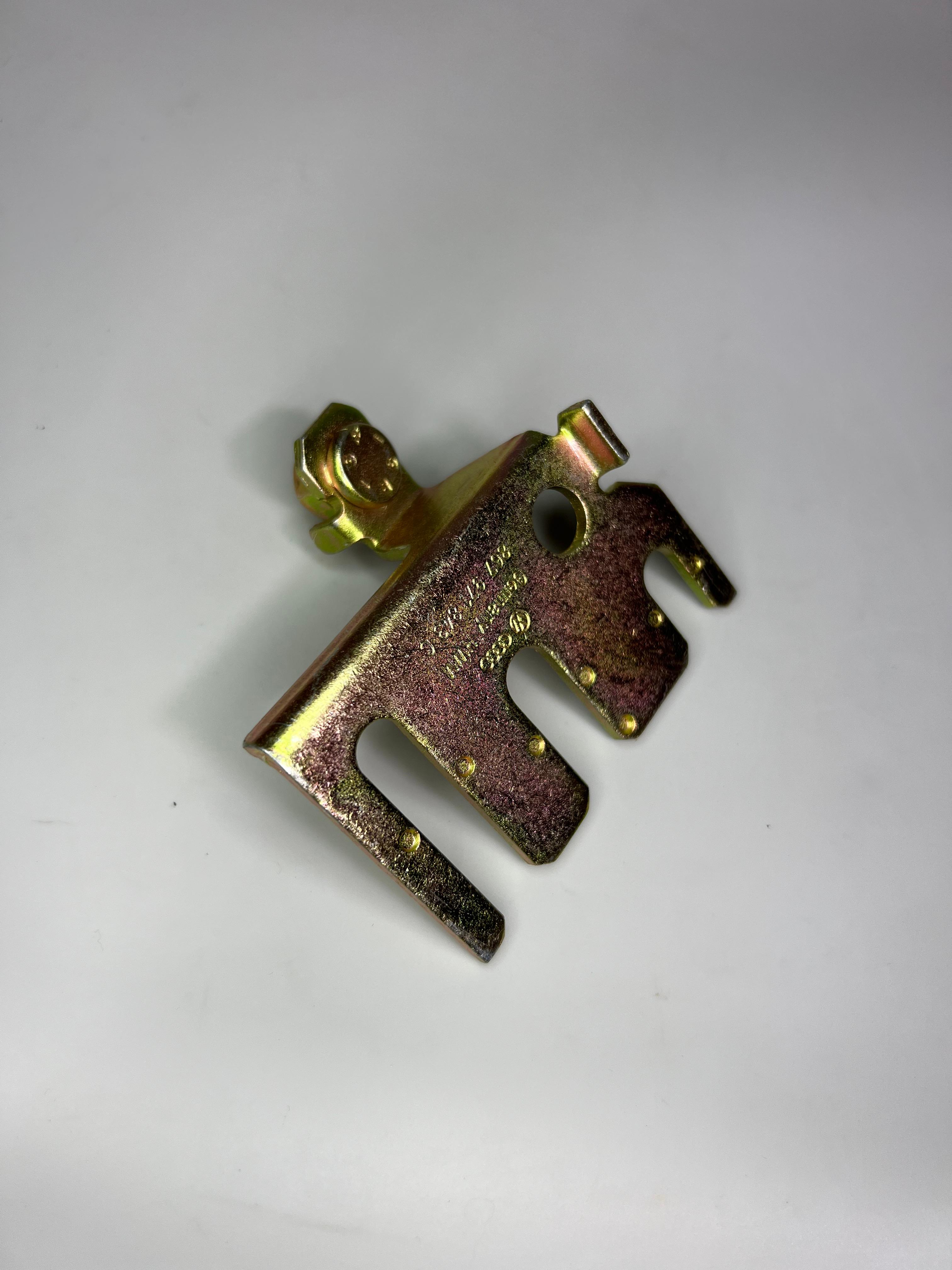 Halter neu aufgebaut für die Stecker der Lambdasonde Generator und Anlasser am Polo