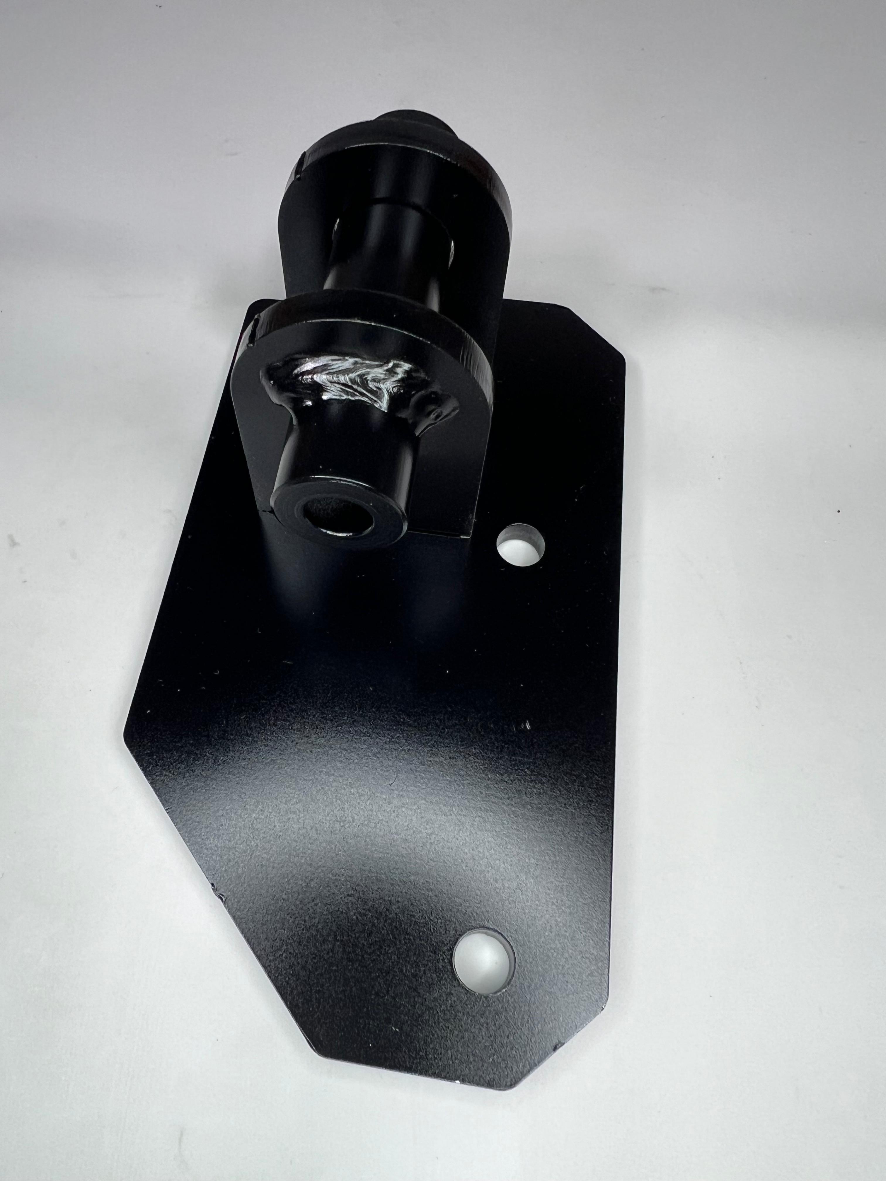 Generatorhalter Lichtmaschinenhalter für die 16VG60 Motoren in der Farbe schwarz