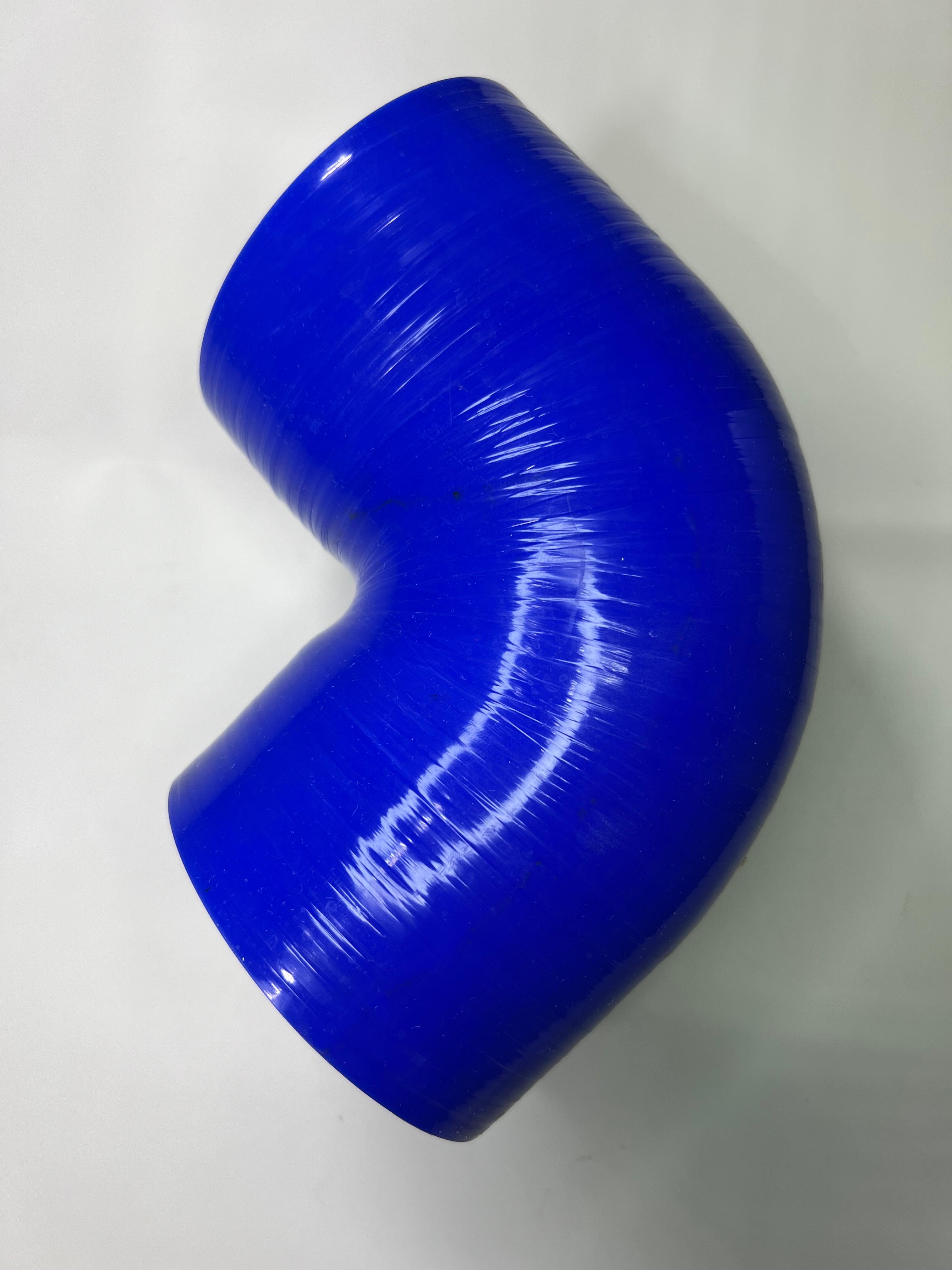 Ladedruckschlauch 90° aus Silikon 96 mm innen und 105mm außen