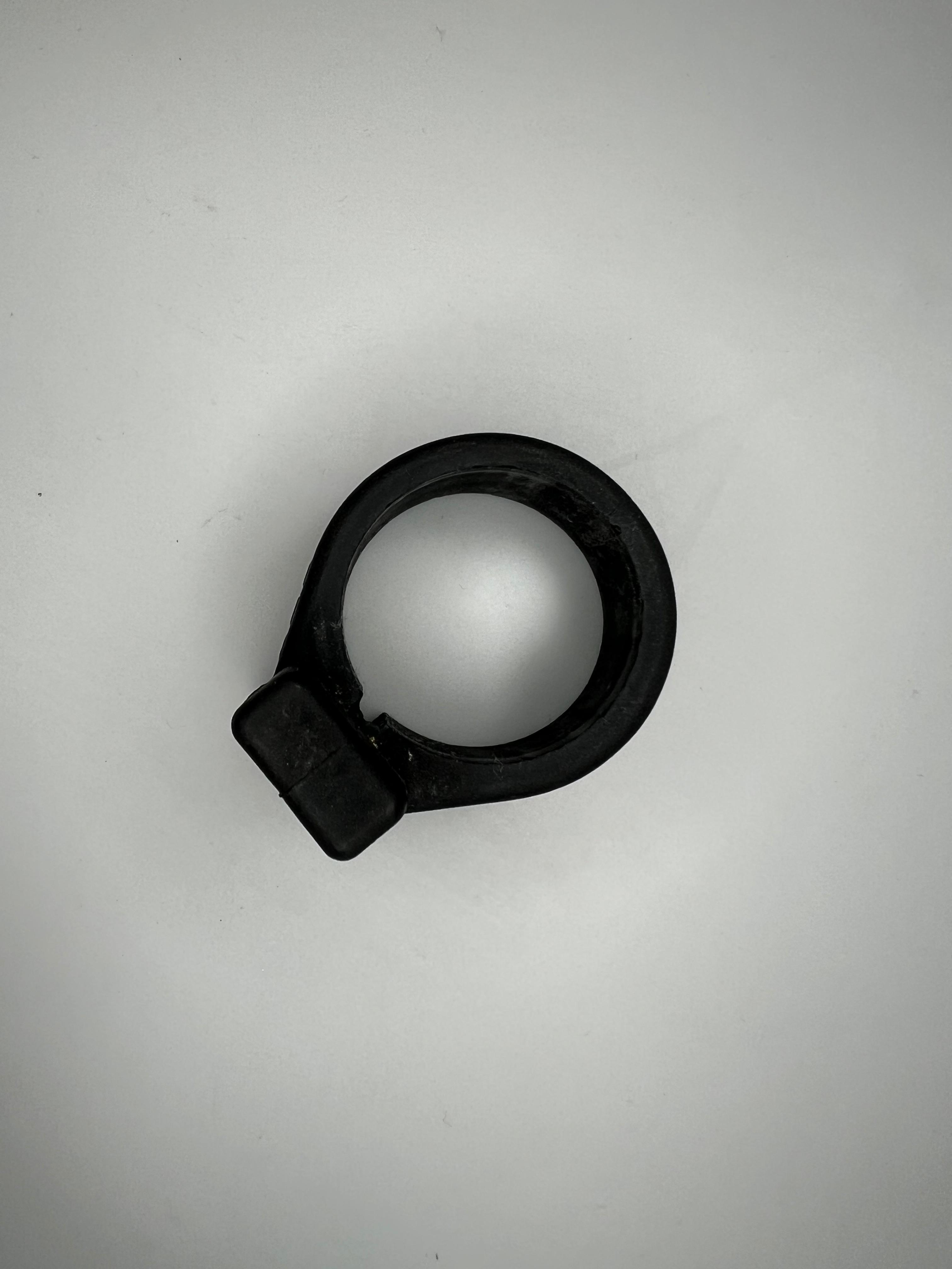 Gummi Halter für die Tankentlüftungsventil Corrado und Polo original Teilenummer 054 133 459 B