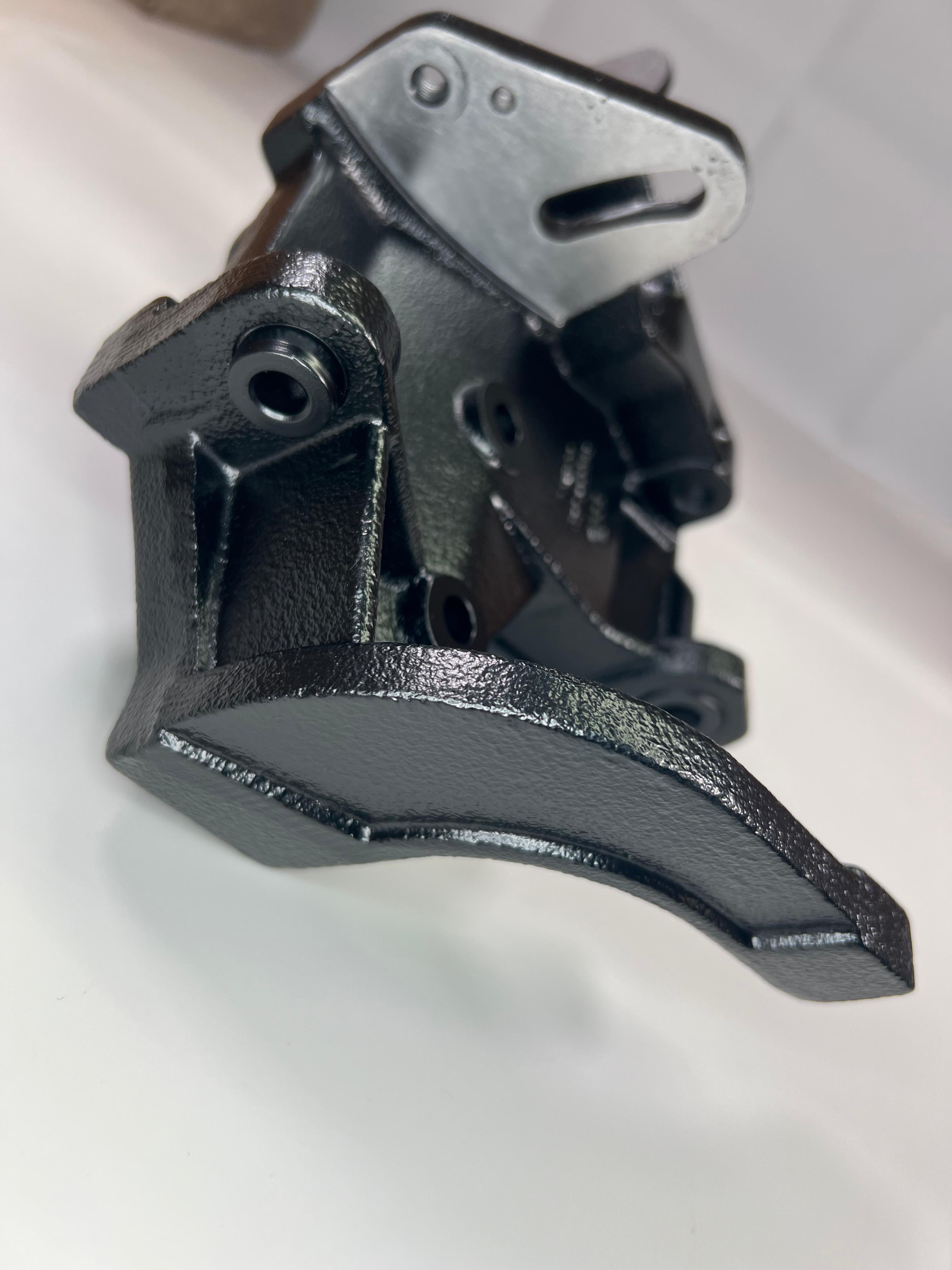 Halter für G40 oder G60 Lader im Polo G40 mit 3 Befestigungsschrauben