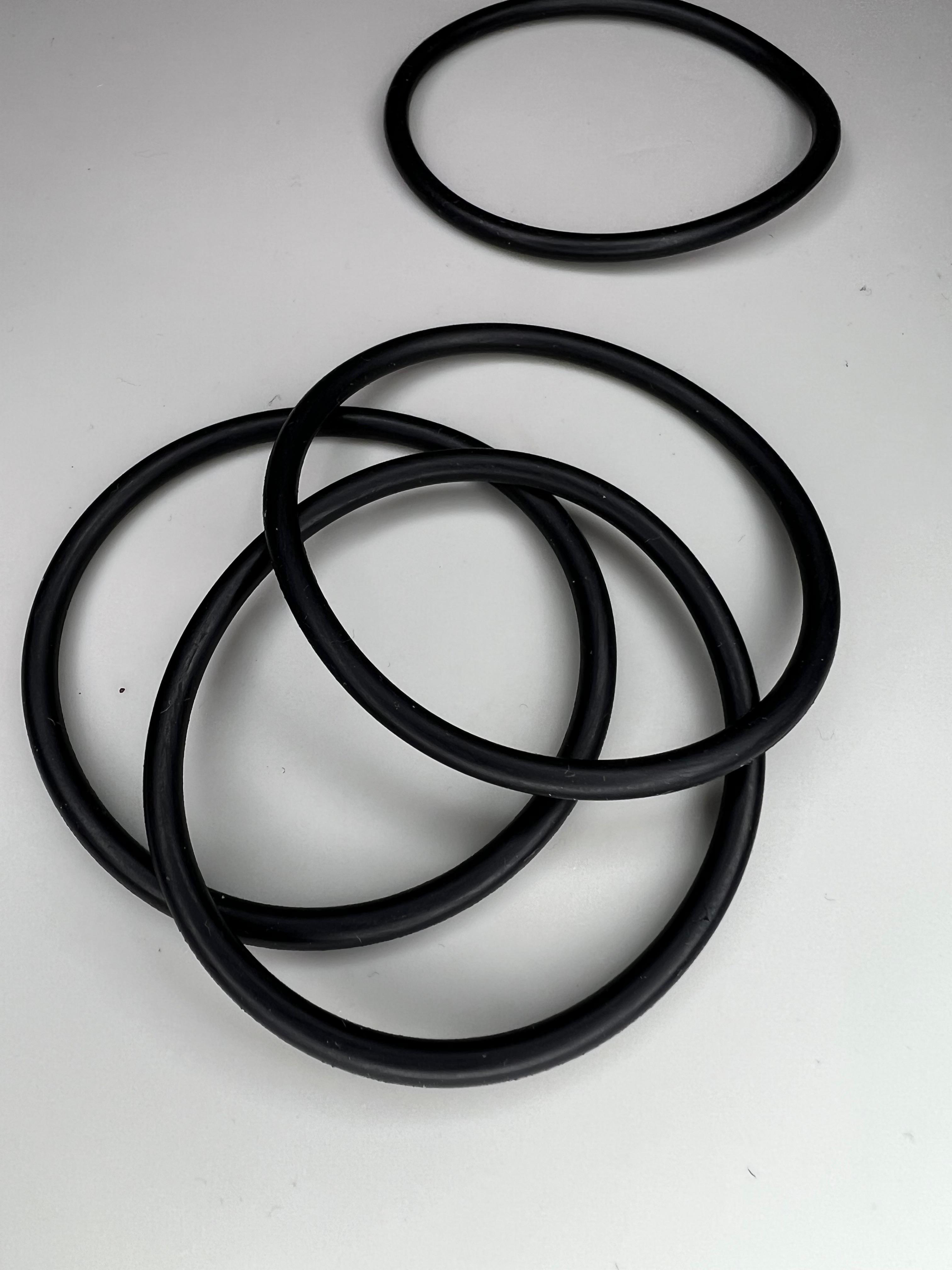 O Ring für den Golf 1 oder Käfer Ölfilterflansch  original Teilenummer : 067 115 427 A