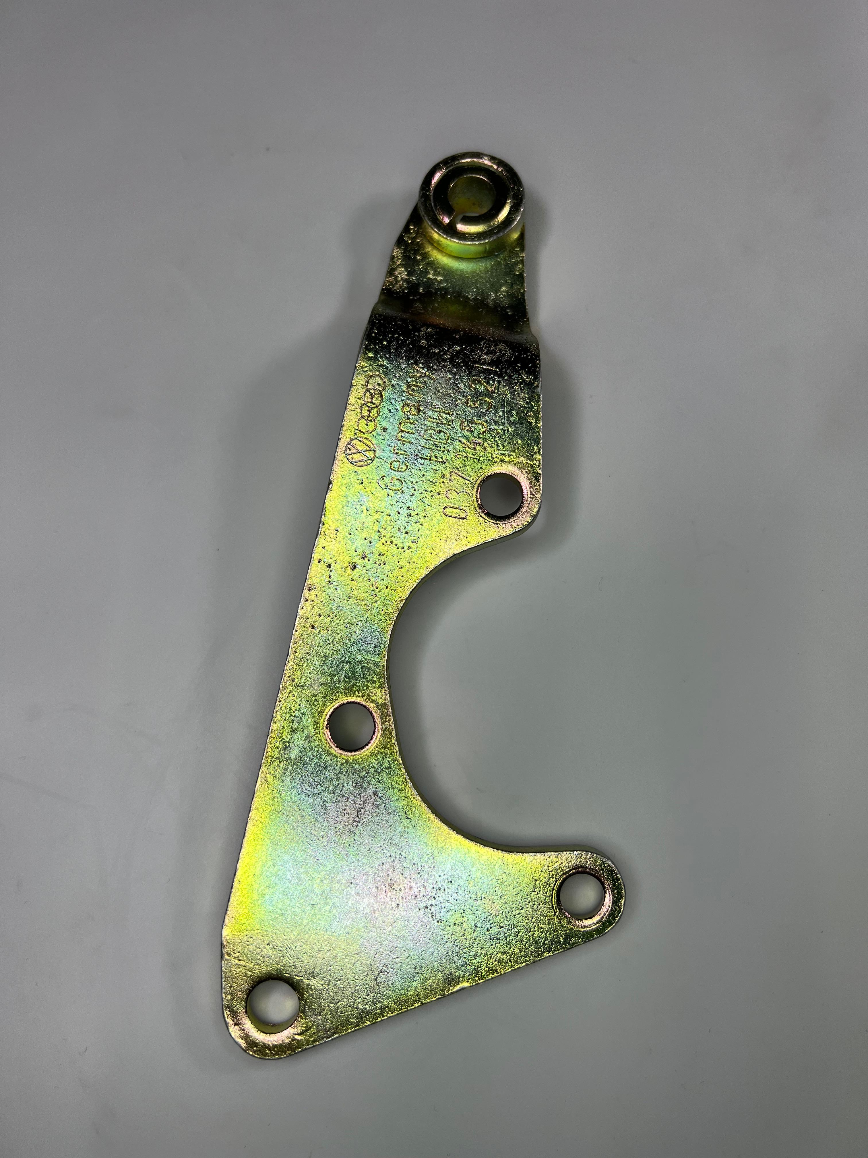 Halter für die Servopumpe Hydraulikpumpe G60 PG