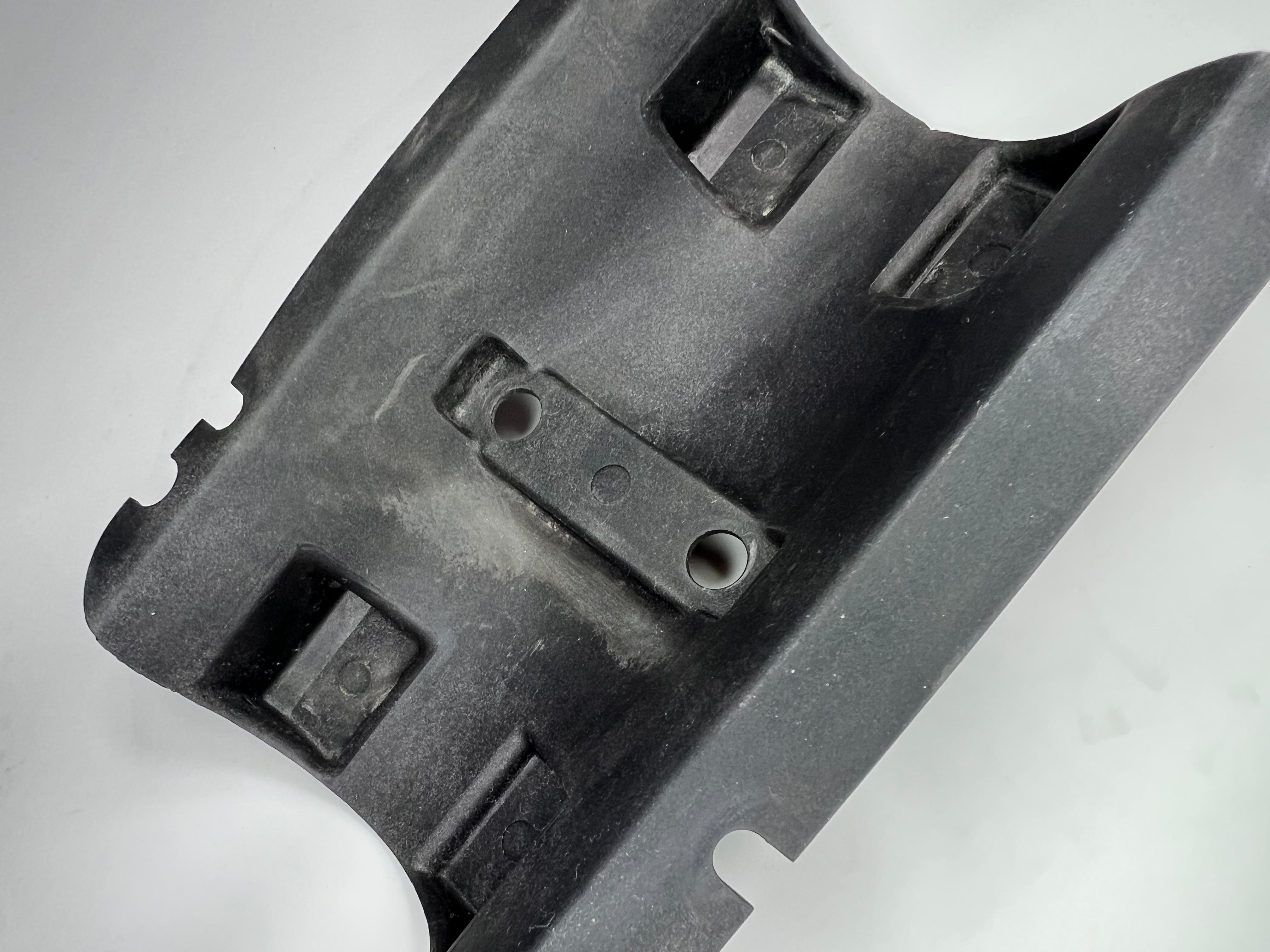 Ölabweiser unter dem Ventildeckel  für G40 Motoren original Teilenummer : 030 103 478 B