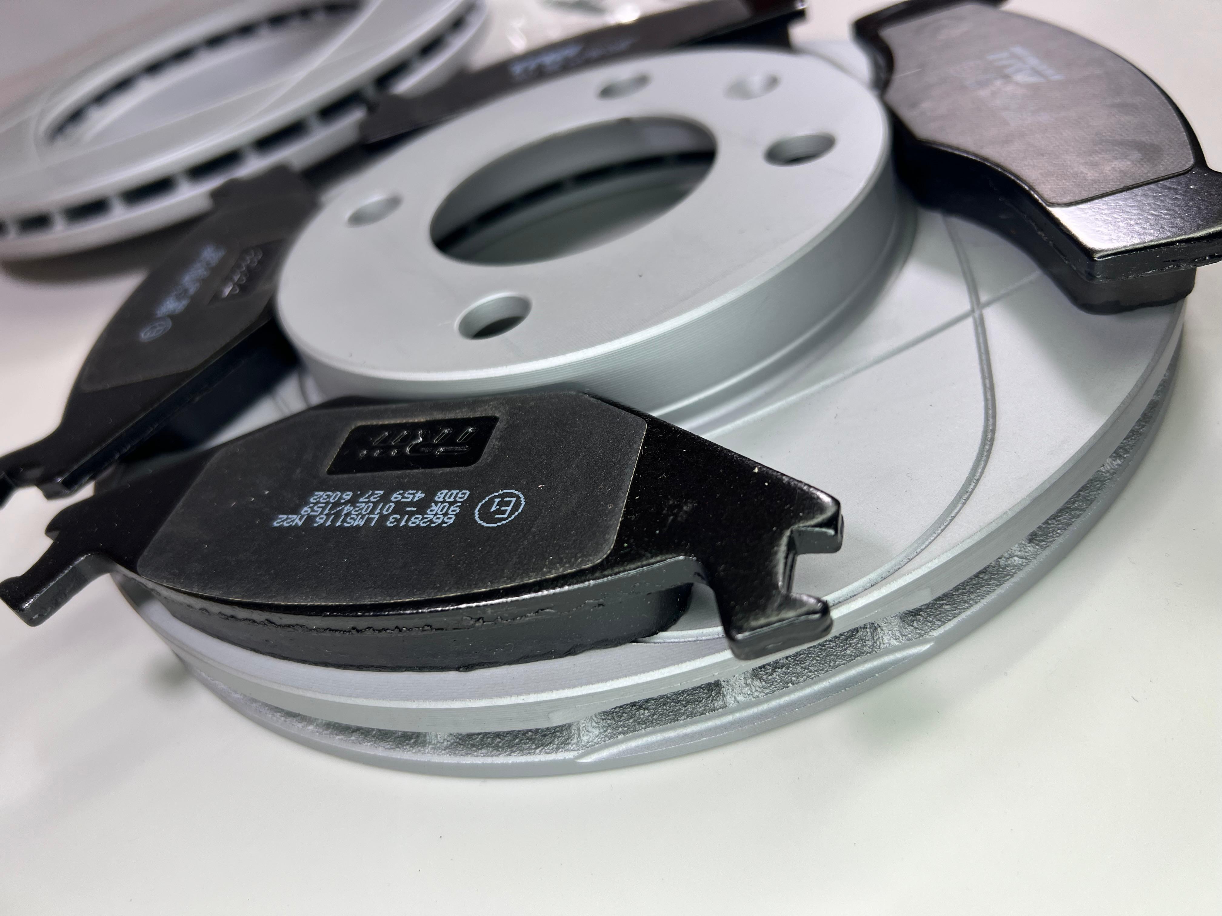 Bremsscheiben Powerdisc mit den passenden klötzen für den Polo G40