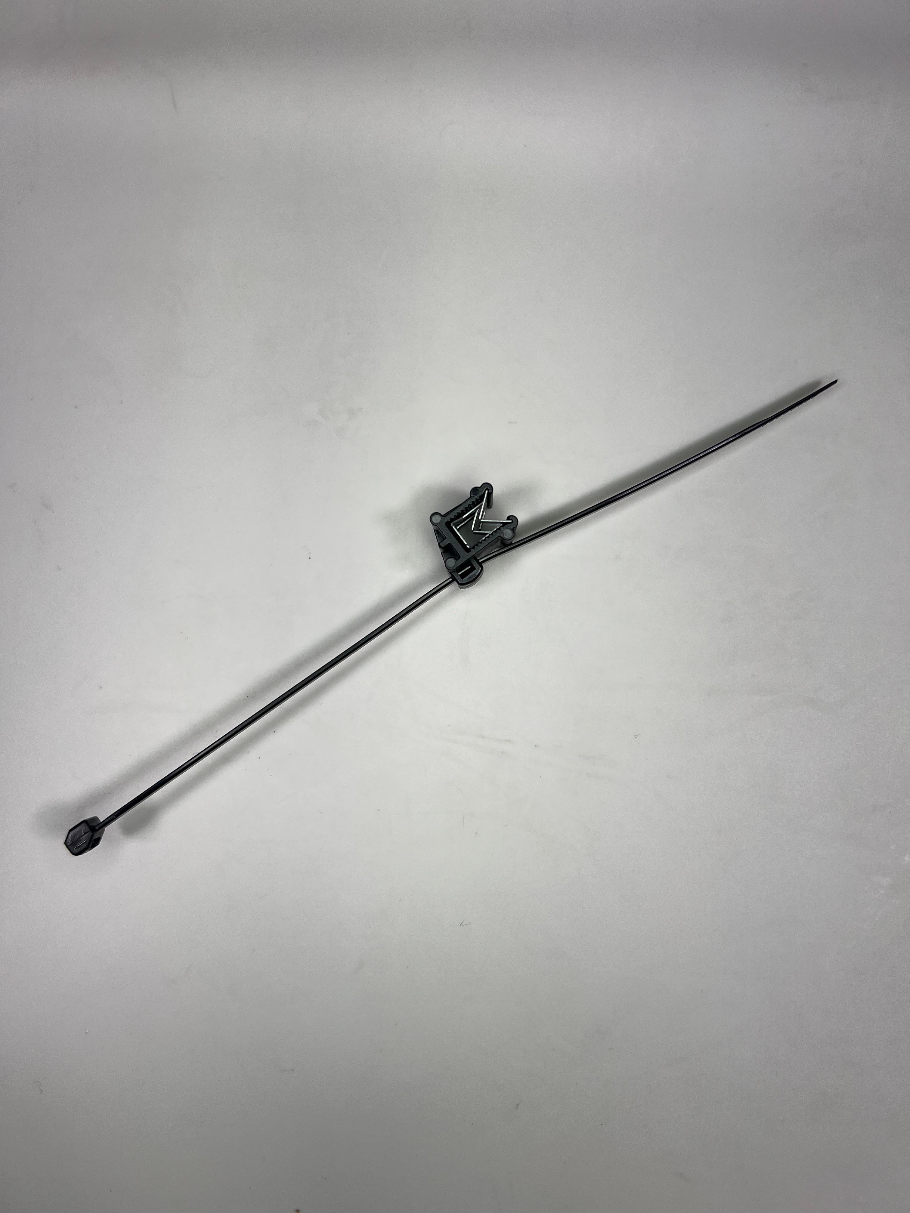 Kabelbinder mit Halteklammer für das Handbremsseil Polo 86c