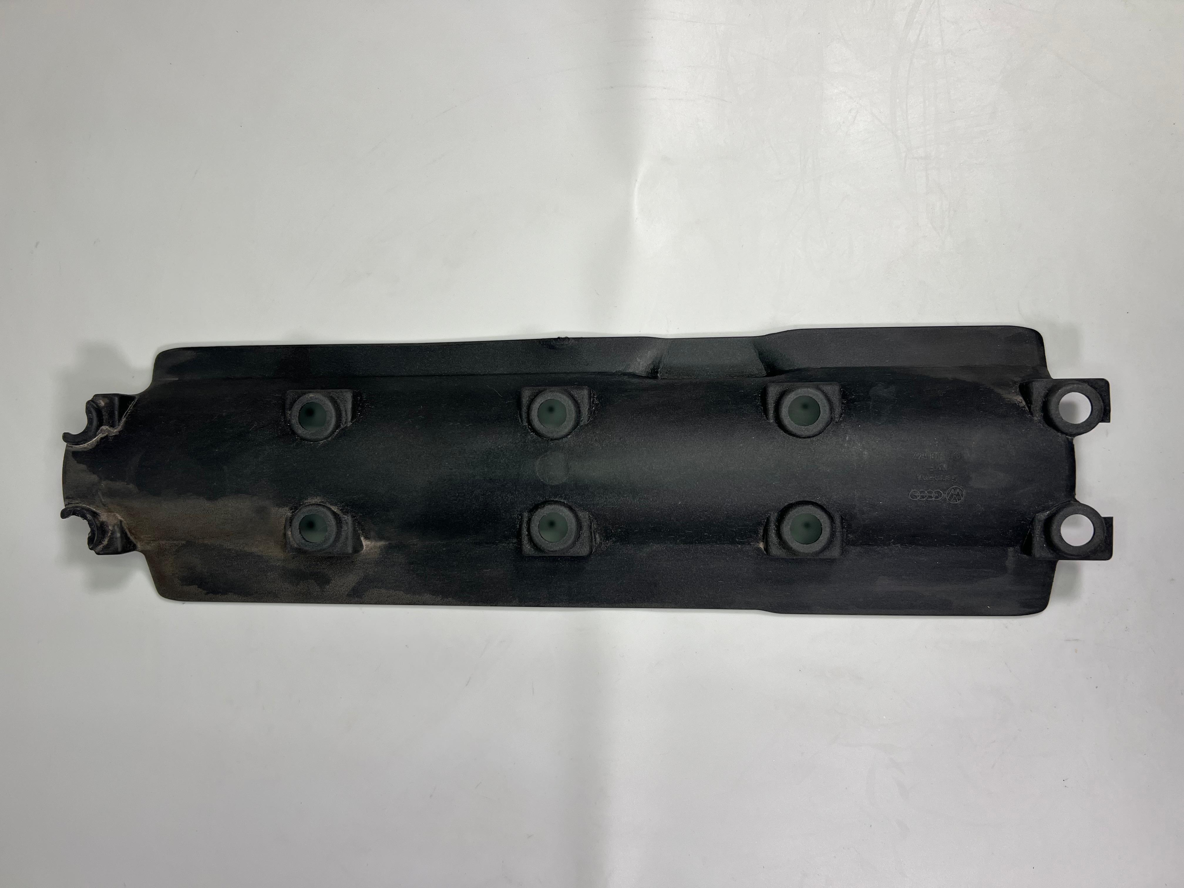 Ölabweiser unter dem Ventildeckel  für G60 Motoren original Teilenumer 026 103 547