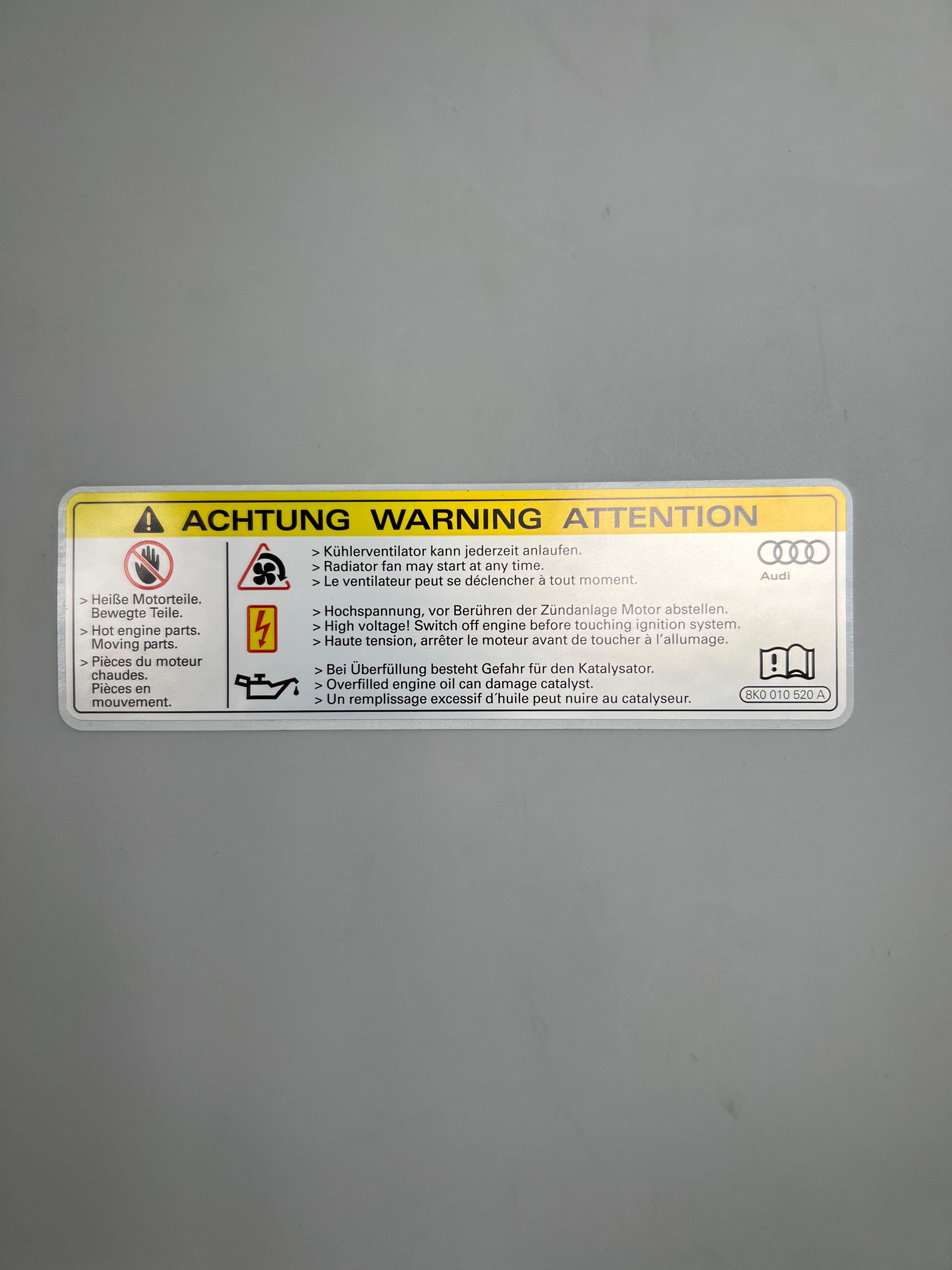 Aufkleber Achtung Warnung Kühlerventilator , Hochspannung und Öl Überfüllung