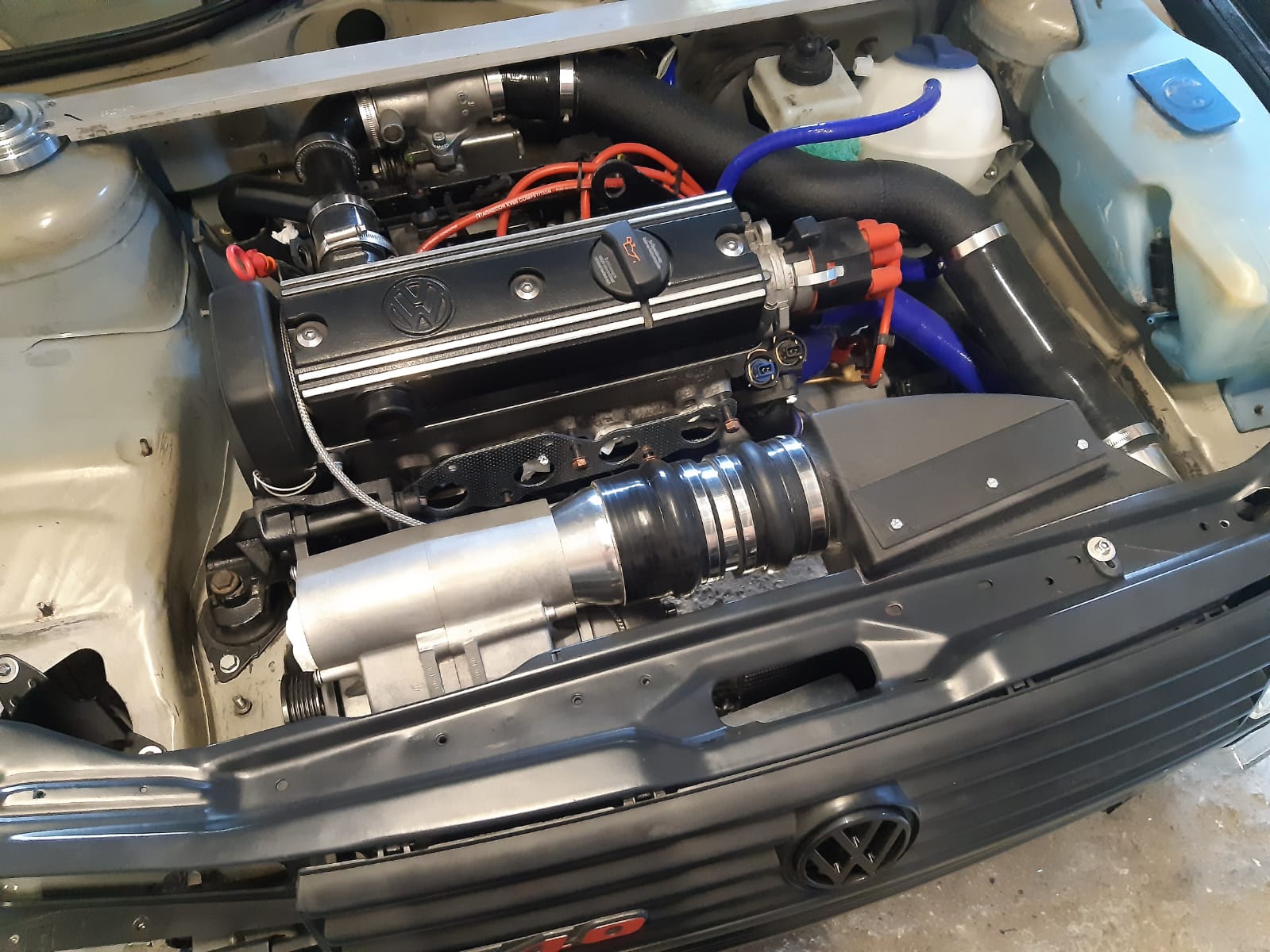 Air Intake Luftfilterkasten Ansaugung für Polo G40 oberhalb des Ladeluftkühler