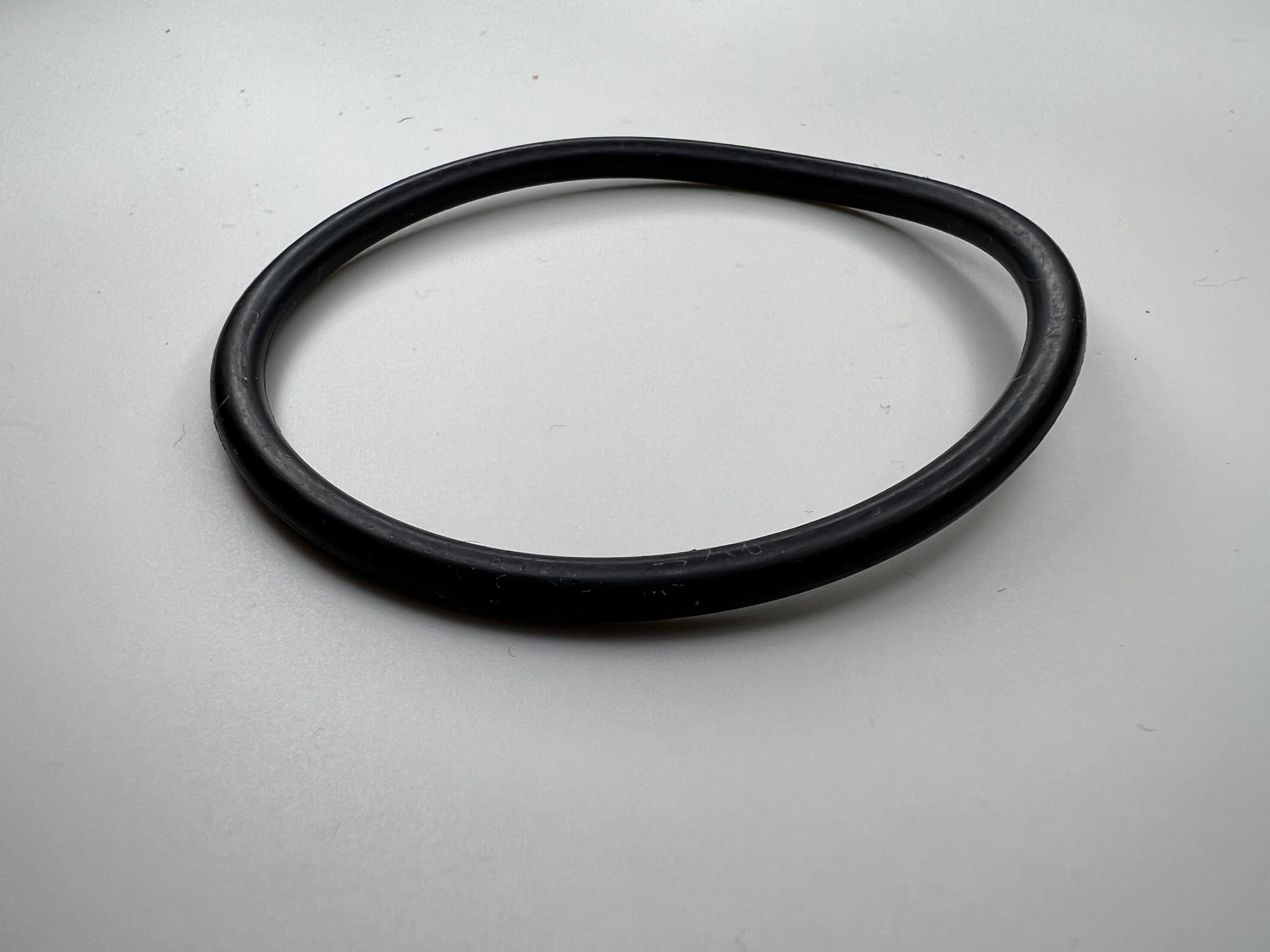 O Ring für den Golf 1 oder Käfer Ölfilterflansch  original Teilenummer : 067 115 427 A