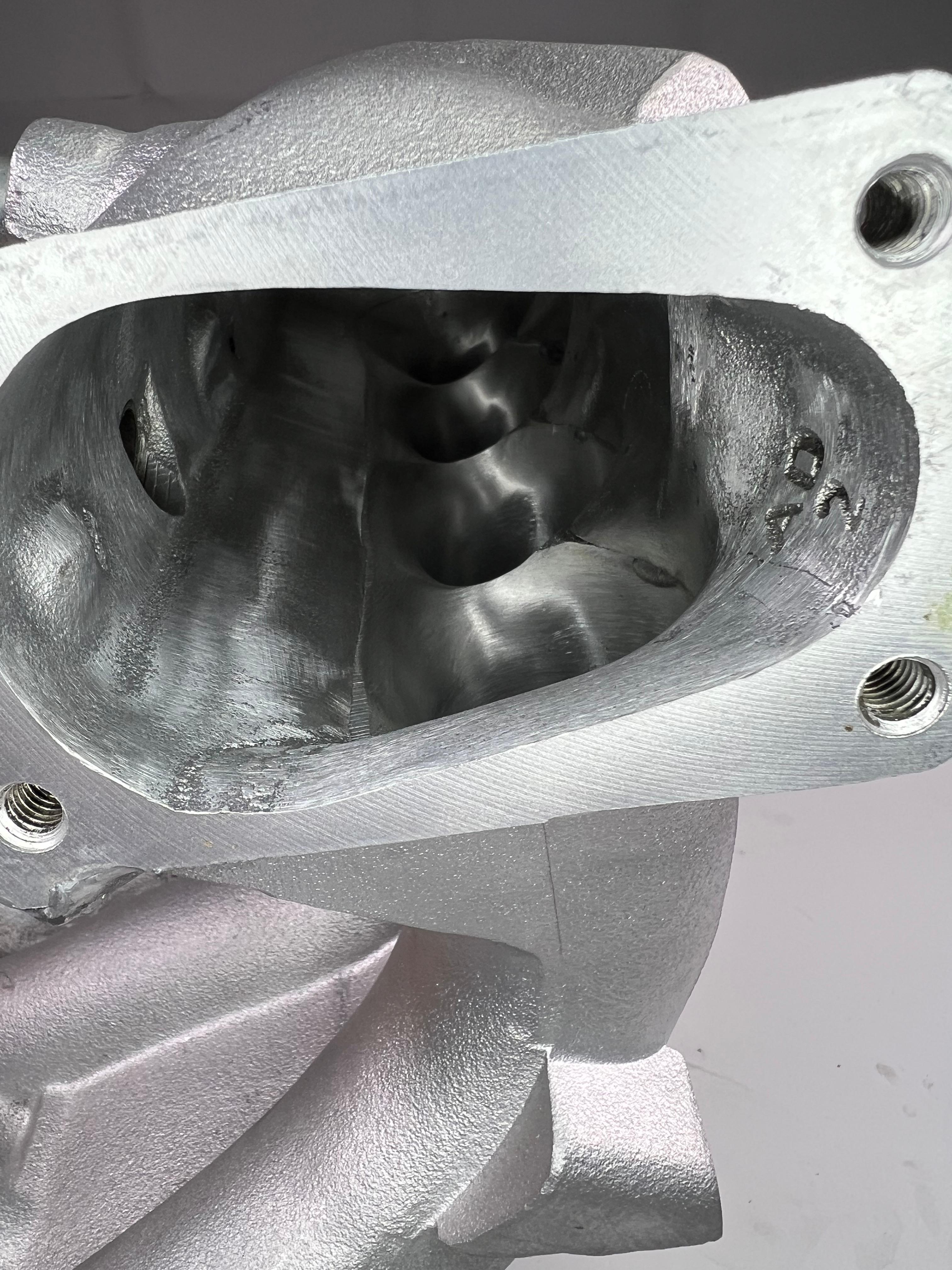 Ansaugrohr für die G60 Motoren geschnitten und mit Ansaugtrichtern bearbeitet