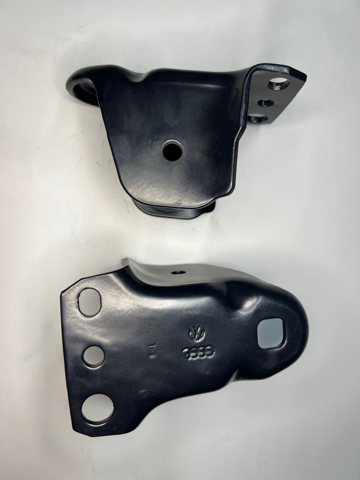 Lagerbock Halter für die Hinterachse zwischen Karosse und Hinterachse