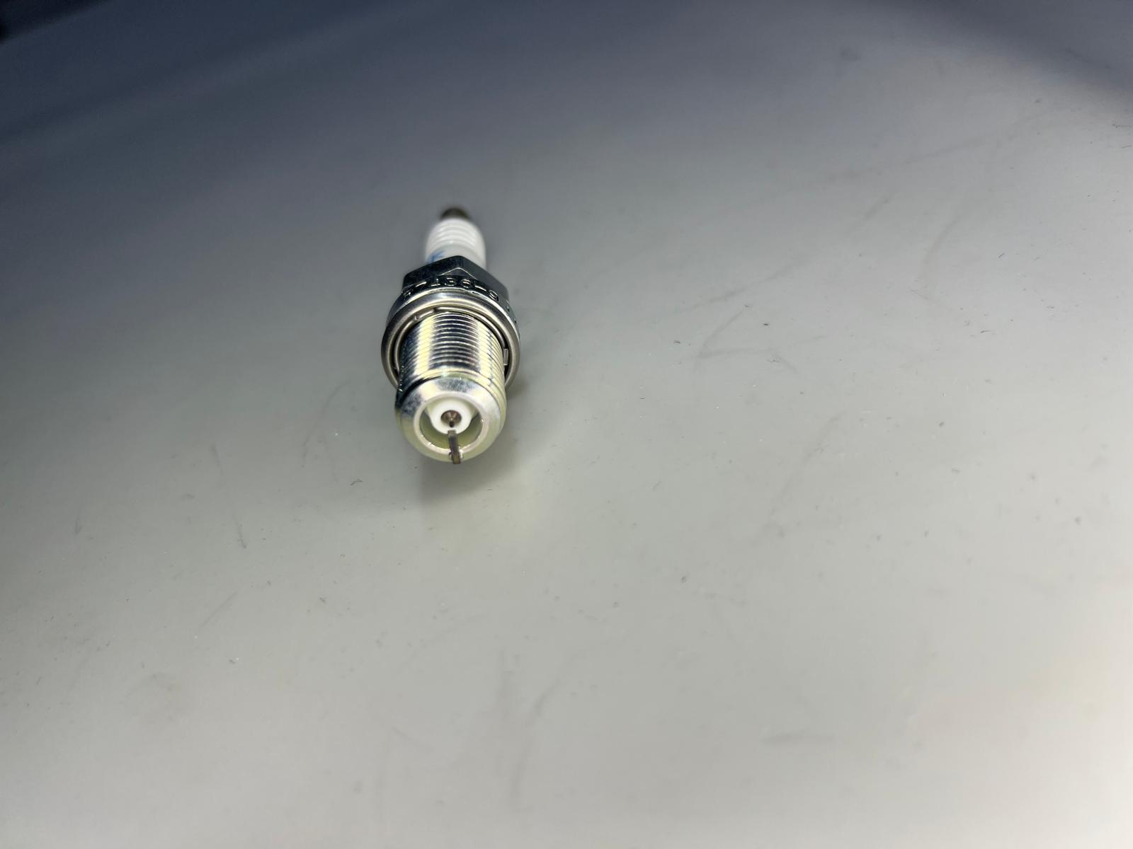 Zündkerzen NGK Racing für 16V Motoren und Turbomotoren