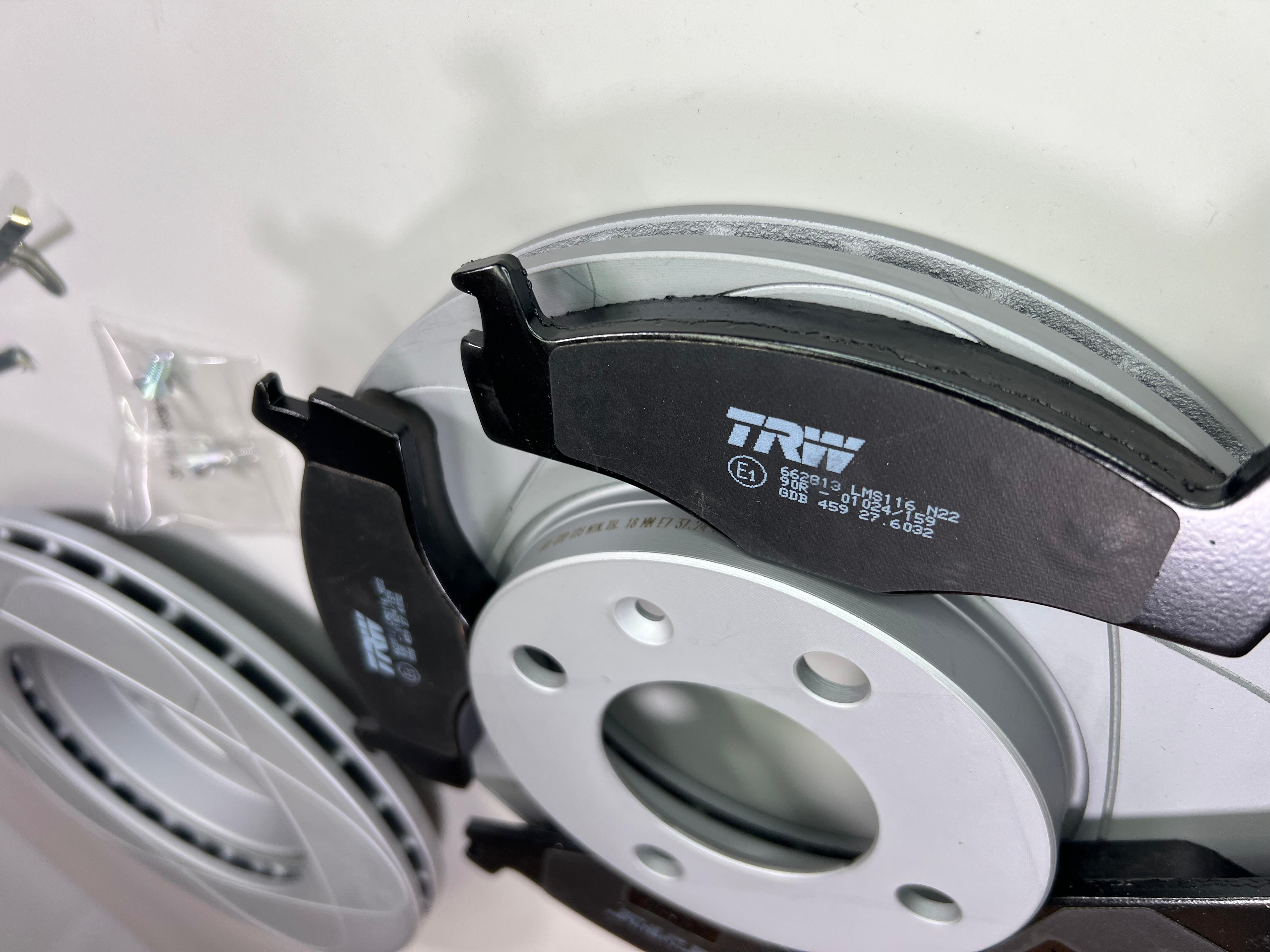 Bremsscheiben Powerdisc mit den passenden klötzen für den Polo G40