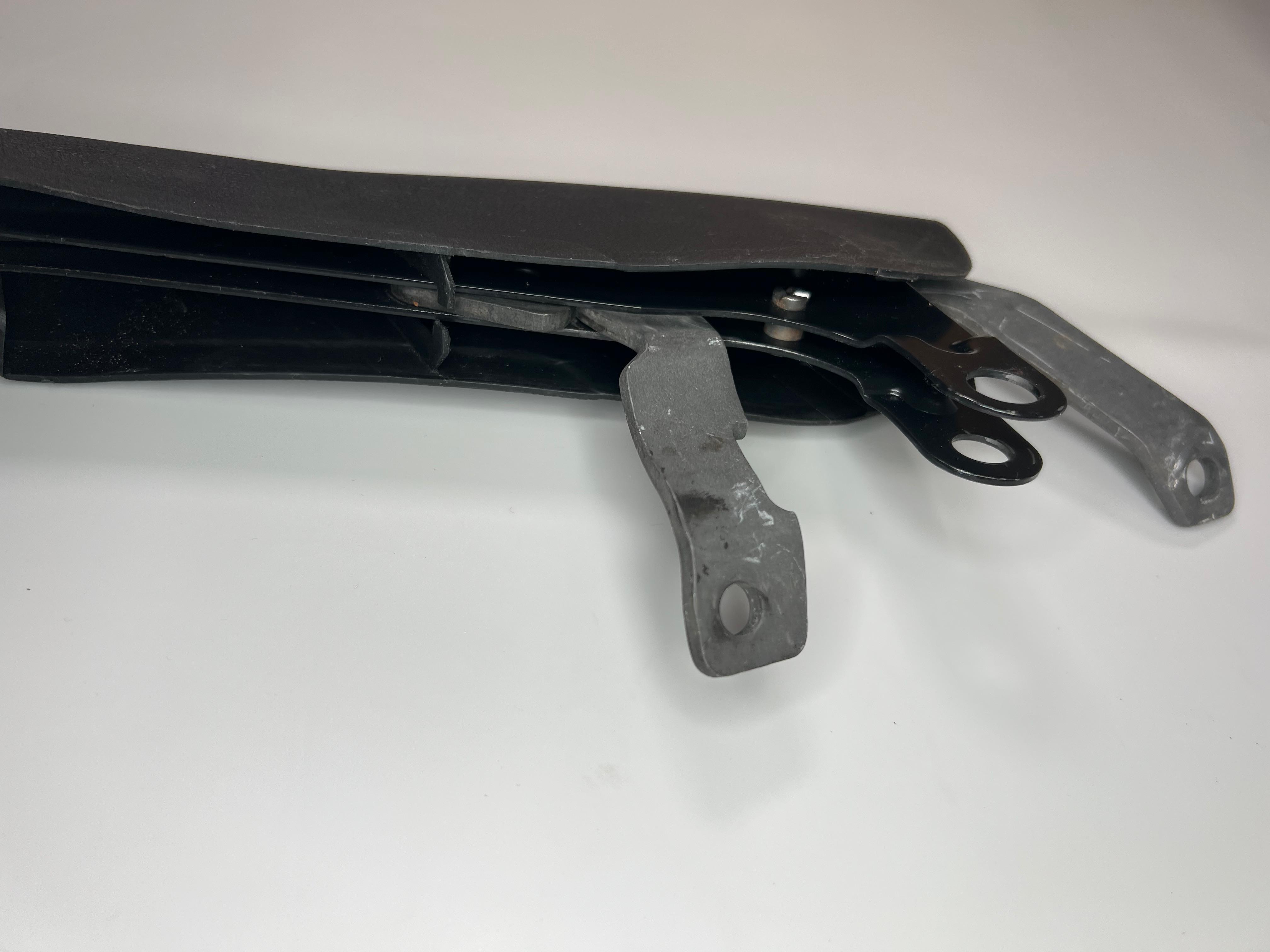 Handbremshebel für Polo II mit Abdeckung original Teilenummer : 867 711 301 D