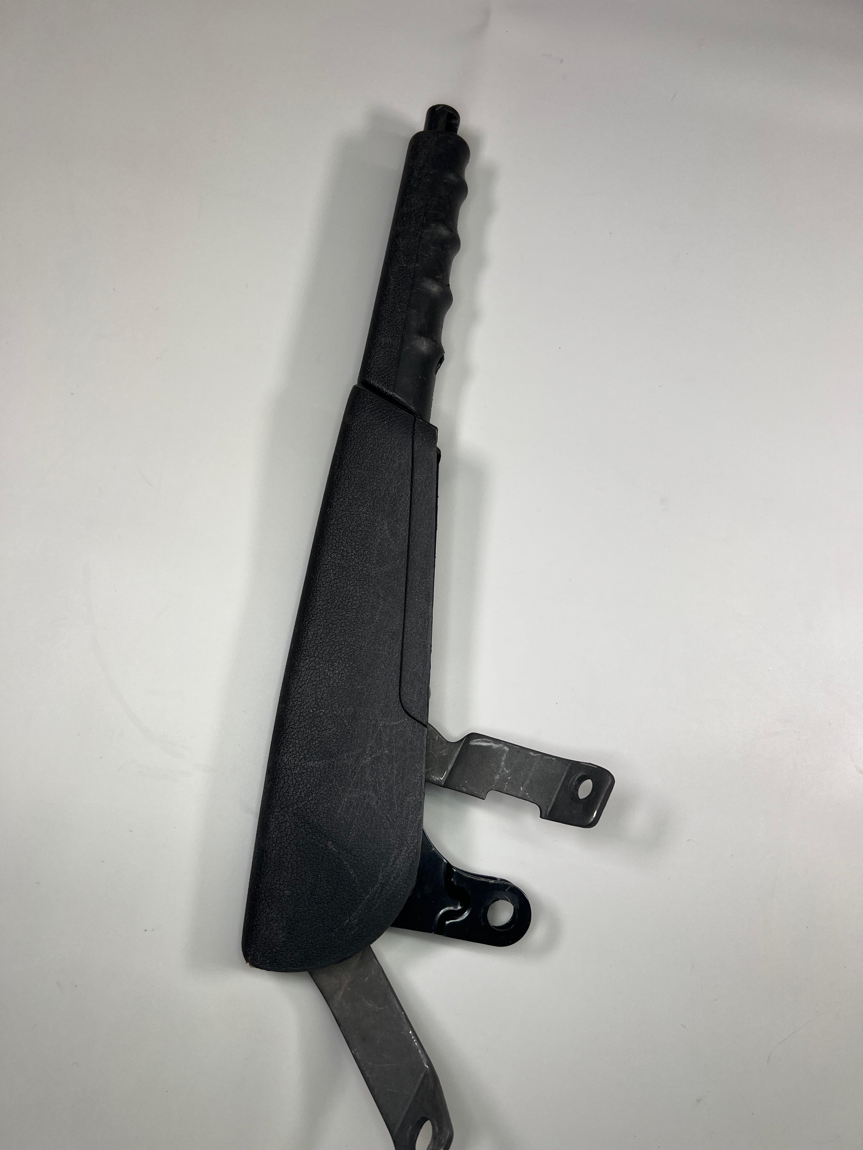 Handbremshebel für Polo II mit Abdeckung original Teilenummer : 867 711 301 D