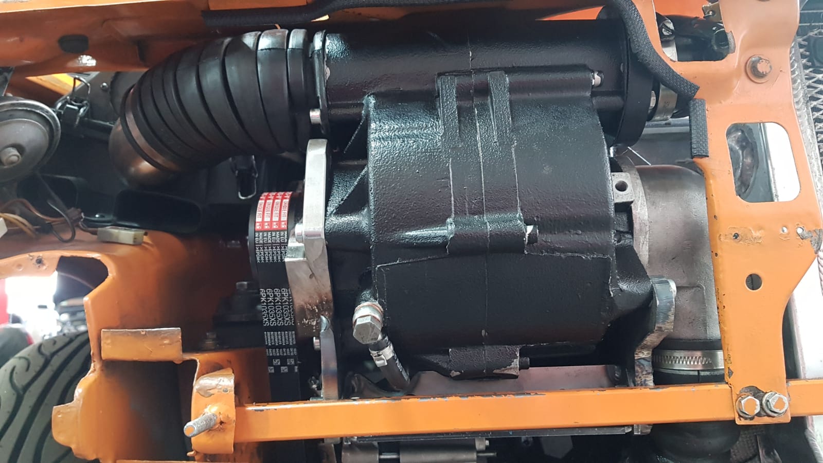 Halter für G60 Lader im Polo I
