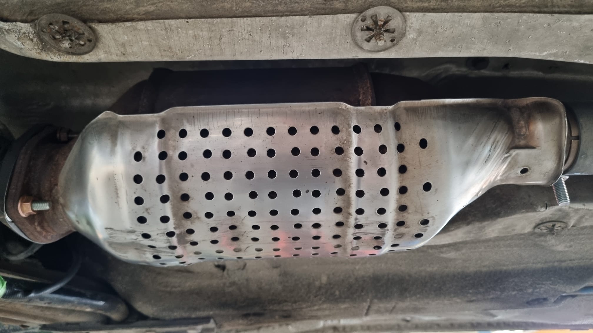 Katalysator 200 Zellen Katalysator im Originalgehäuse für den Rennsport für Golf Corrado Passat G60
