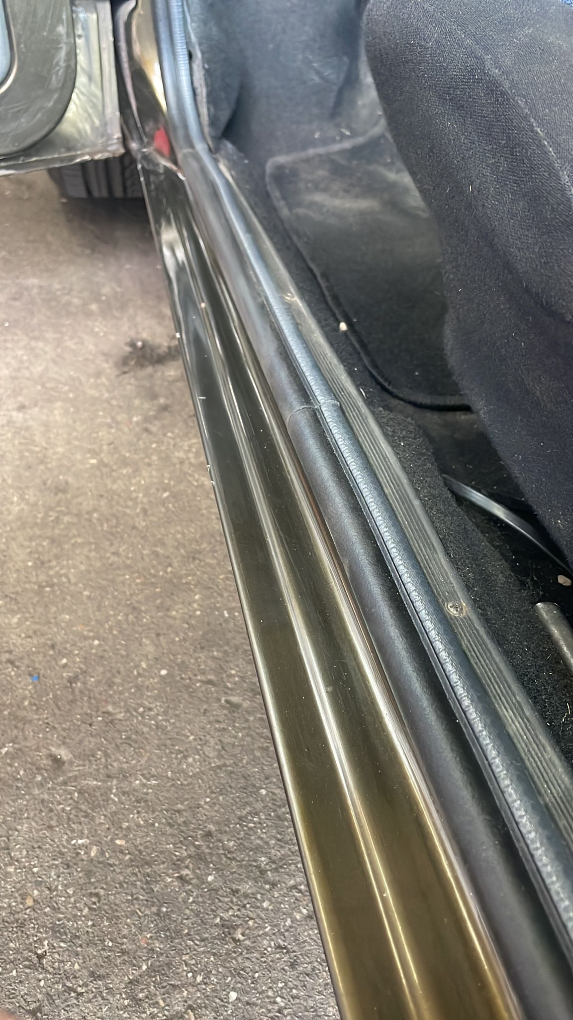 Dichtung für die Fahrer oder Beifahrertür Polo 86C