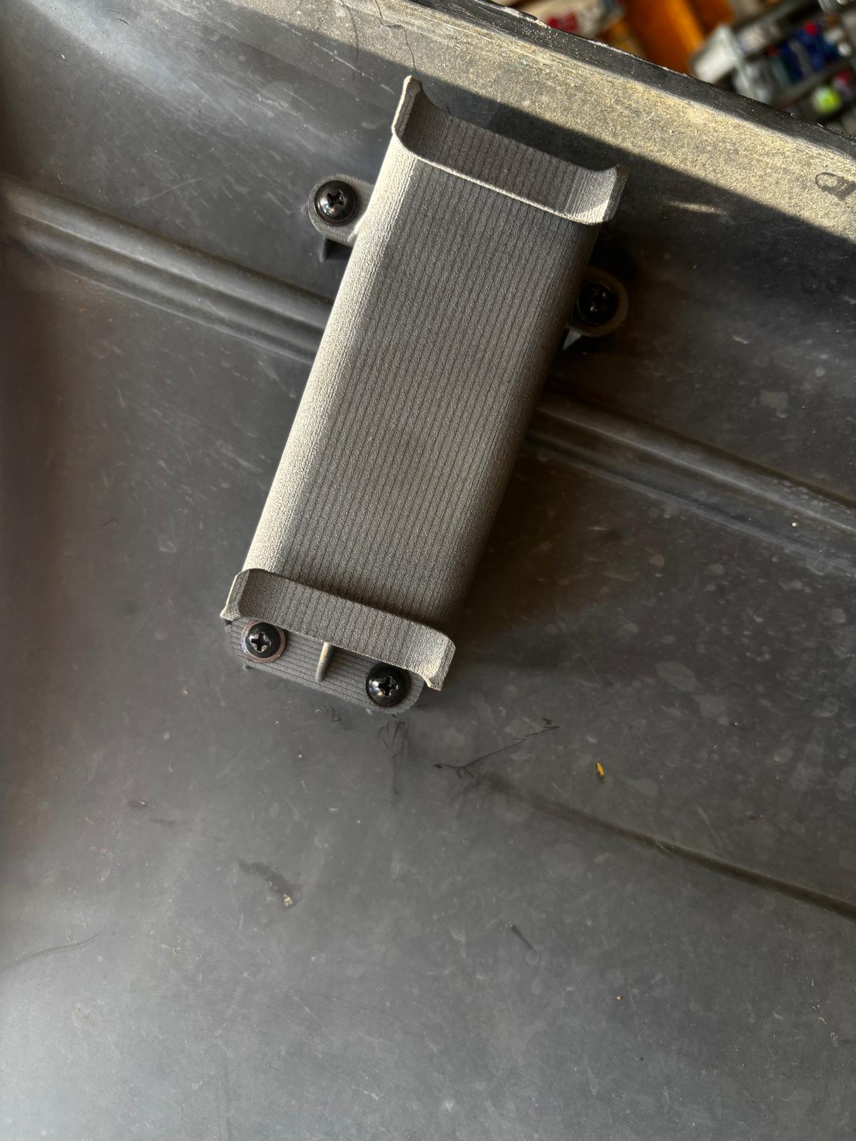 Stoßfängerhalter am Stoßfänger Polo III am Stoßfänger vorne links/rechts