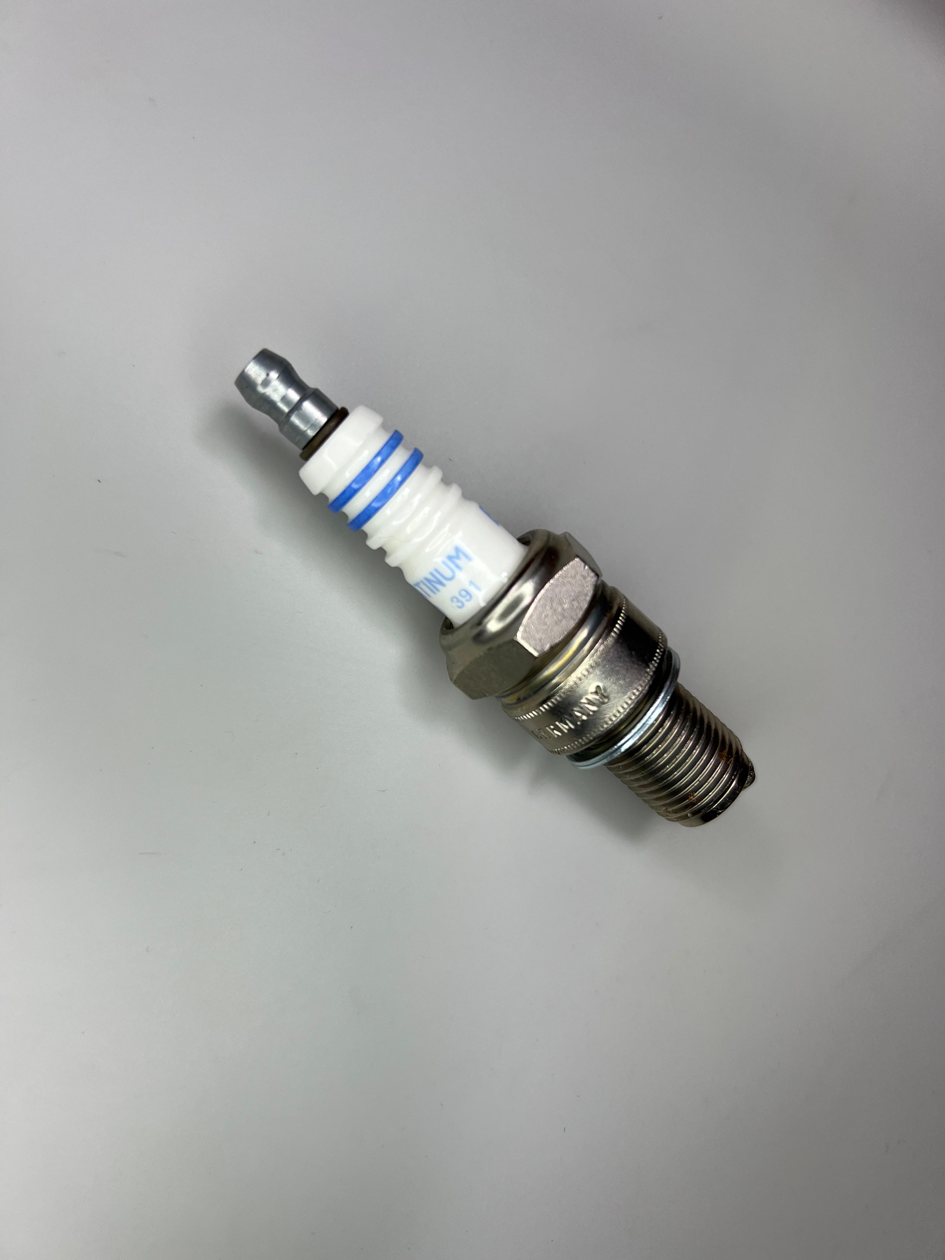 Motorsport Zündkerzen für Polo G40 bis 2bar Ladedruck W4DP0 von Röttele Racing