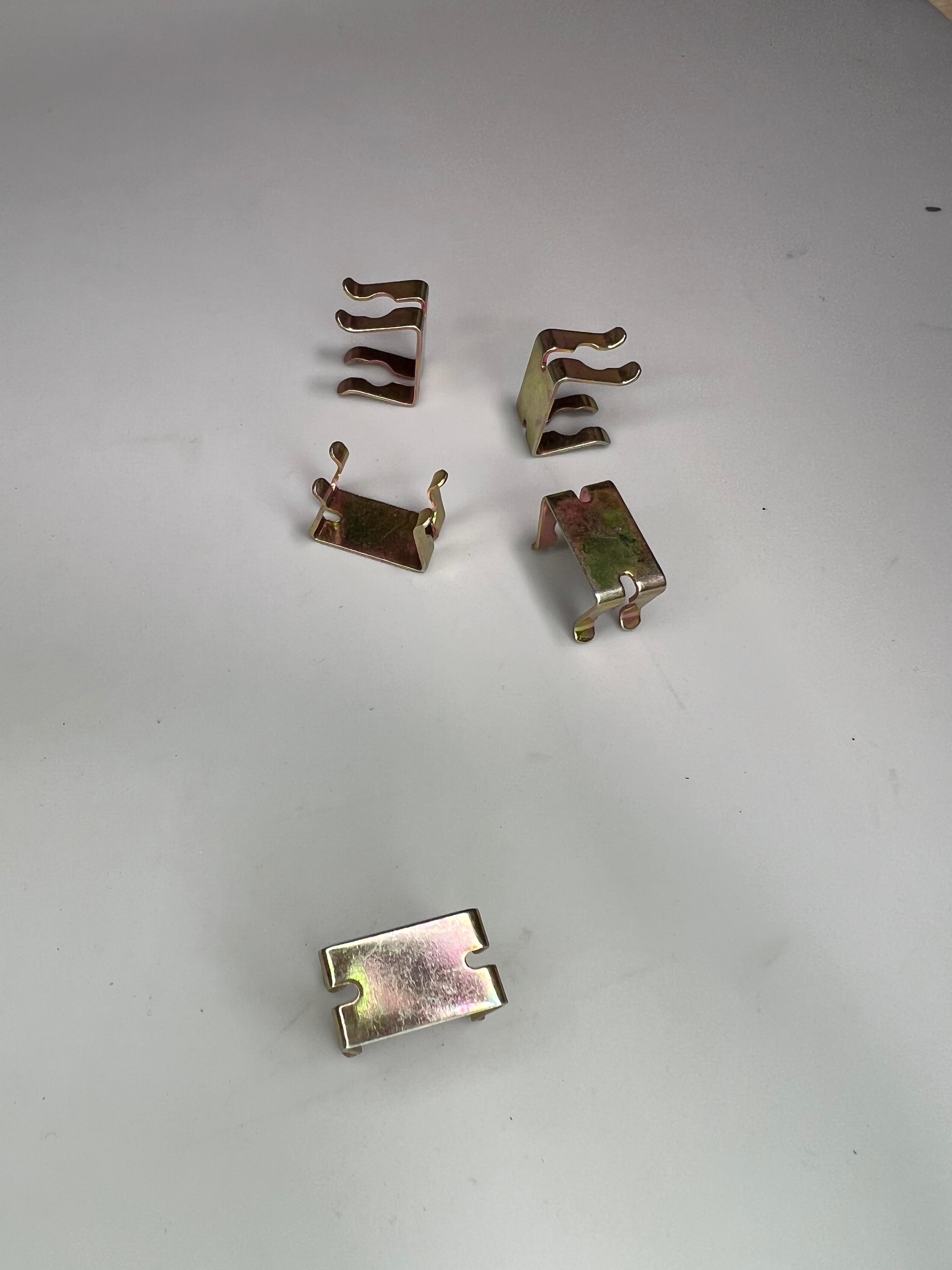 Halteklammer Clip für die Drosselklappe Gaszug G60