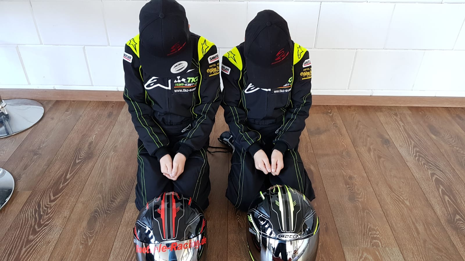 Kappe Snapbacks mit Röttele-Racing Werbung