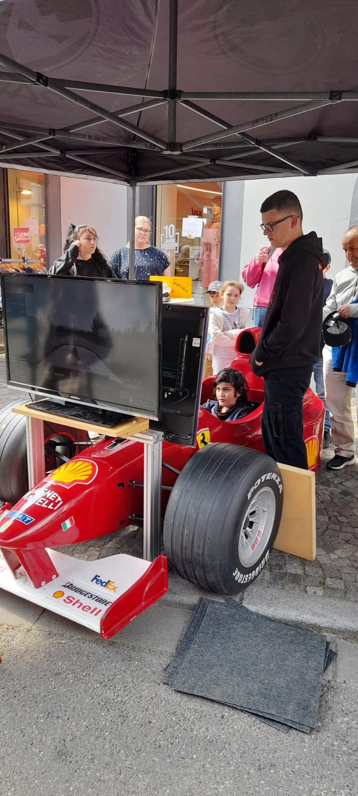 Rennsimulator F1 ausleihen eGaming für ein Tag und für ein Event buchen