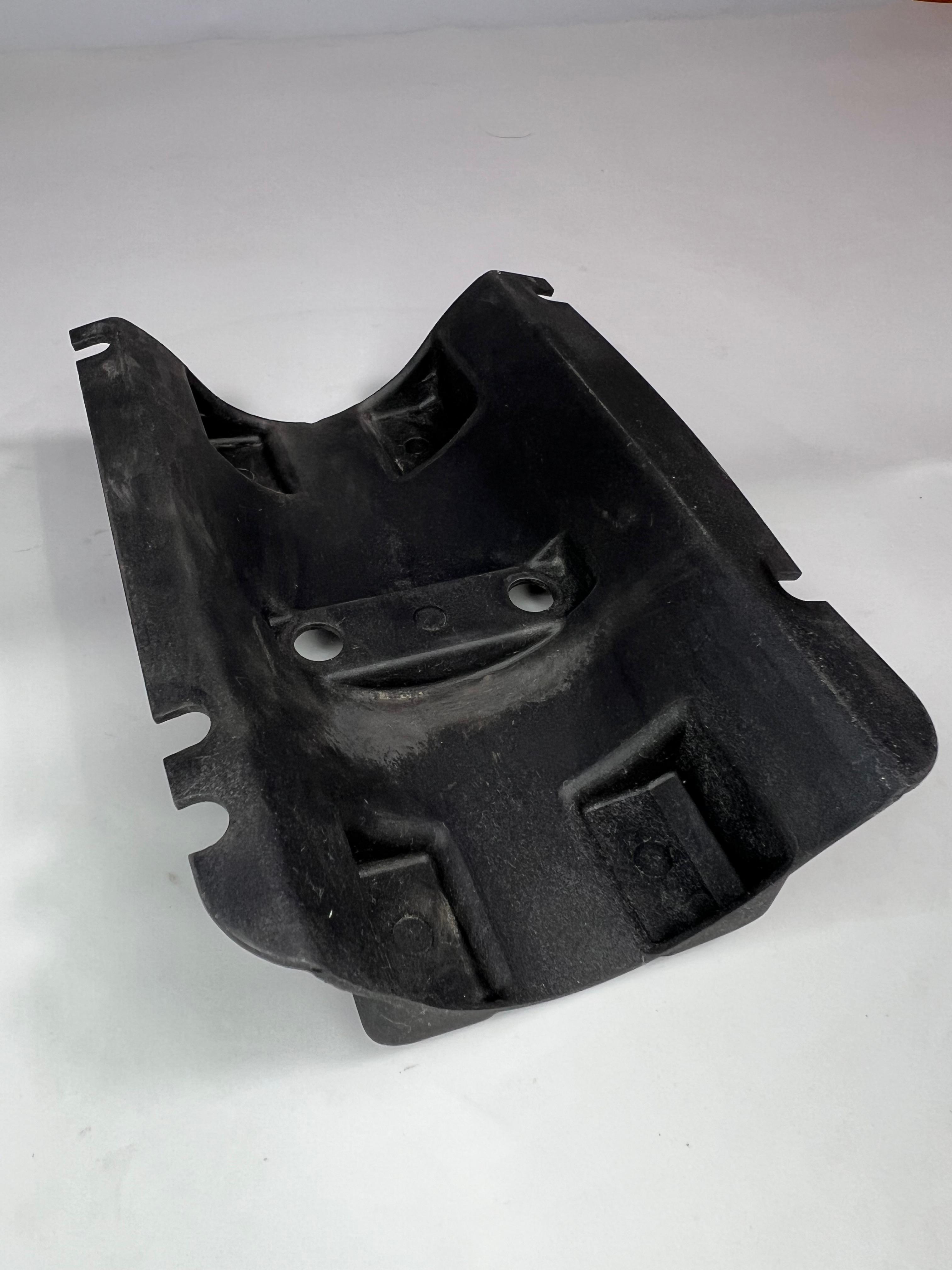 Ölabweiser unter dem Ventildeckel  für G40 Motoren original Teilenummer : 030 103 478 B