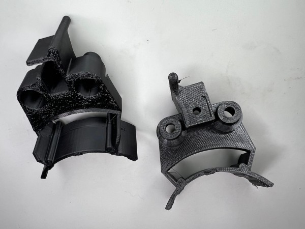 Halter am Lüftergebläse Elektrmotor aus Kunststoff Teilenummer : 023330N 