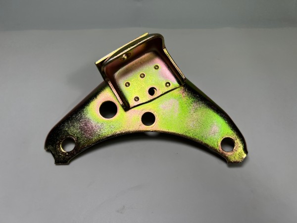 Stütze hinten Golf 1 mit 1,5L bis 1,8L Motor original Teilenummer : 147 399 132 