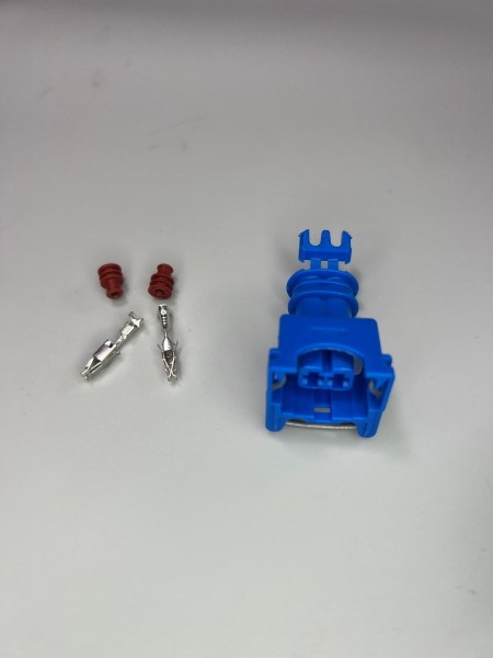 Blauer Stecker vom blauen Temperaturfühler für das Motorsteuergerät