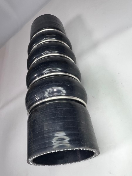 Polo G40 Ladedruckschlauch (ID 55mm, kurz) vom Lader zum Ladeluftkühler, schwarz gewellt 