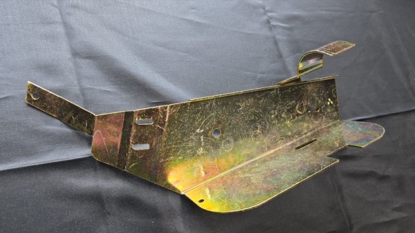 Halter Halterung Edelstahl 867 201 503 A für den Benzinfilter und die Kraftstoffpumpe VW Polo G40