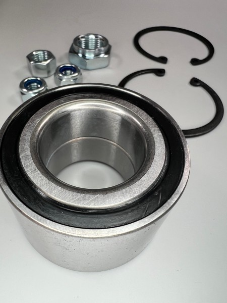 Radlager vorne mit Montage Teilen Segerring und Muttern original Teilenummer : 871 498 625 A