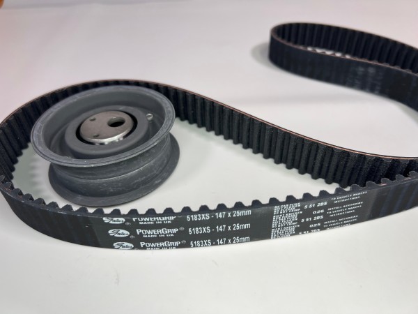  Zahnriemen mit Spannrolle für die 16V Motoren im Golf Corrado Passat 1,8 und 2,0 Liter