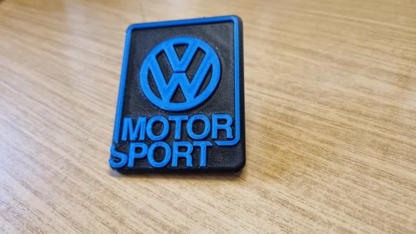 Kühlergrill Emblem VW-Motorsport Limited Edition Kunststoff die Farbe ist schwarz und Blau 