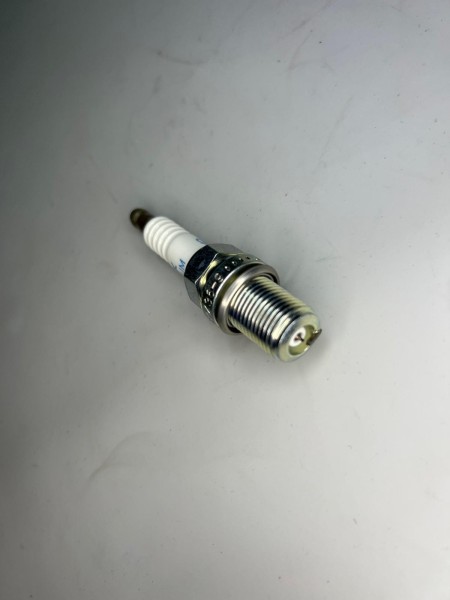 Zündkerzen NGK Racing für 16V Motoren und Turbomotoren