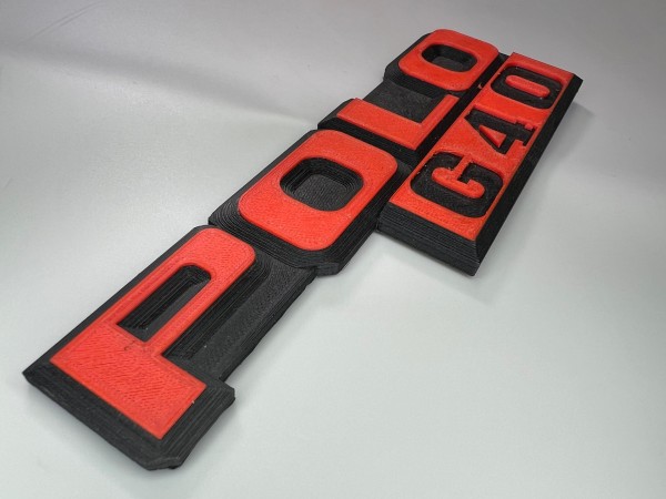 Emblem für den Polo G40 Heckdeckel zum Kleben aus Kunststoff 
