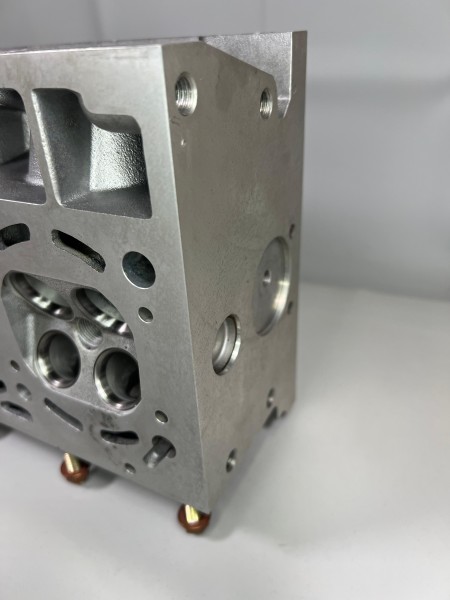 Zylinderkopf Rennsport CNC 16V für 1,4 Liter Rollenschlepphebel 