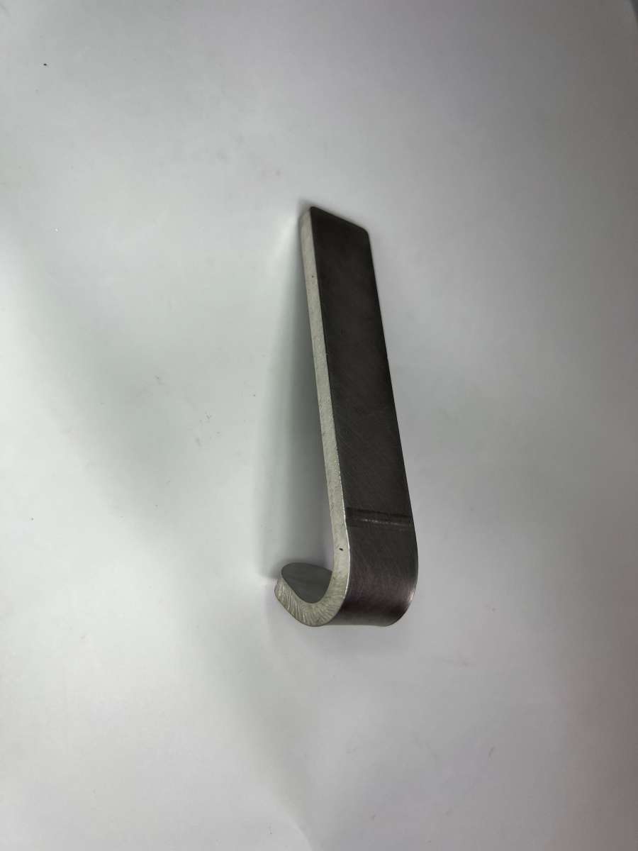 Universelle Auspuffhalterung (halbkreisförmig) Für Motorrad – Schalldämpferhalterung Aus Edelstahl & Gummi – 32 X 2,7 Cm – Einfache Montage, Robust Universelle Auspuffhalterung (halbkreisförmig) Für Motorrad – Schalldämpferhalterung Aus Edelstahl & Gummi – 32 X 2,7 Cm – Einfache Montage, Robust