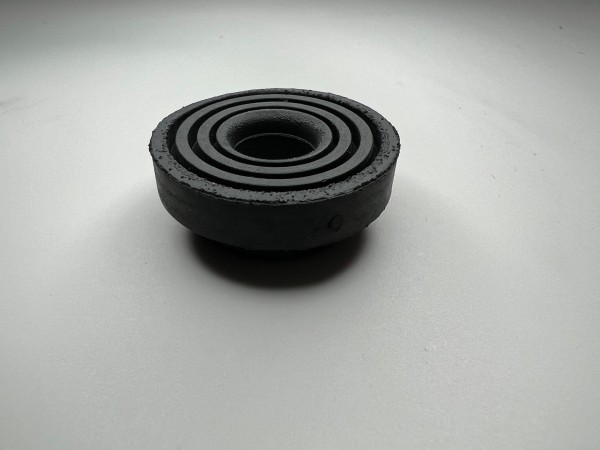 Gummi für den original Ladeluftkühler zur befestigung am Abschlussblech für Polo III G40