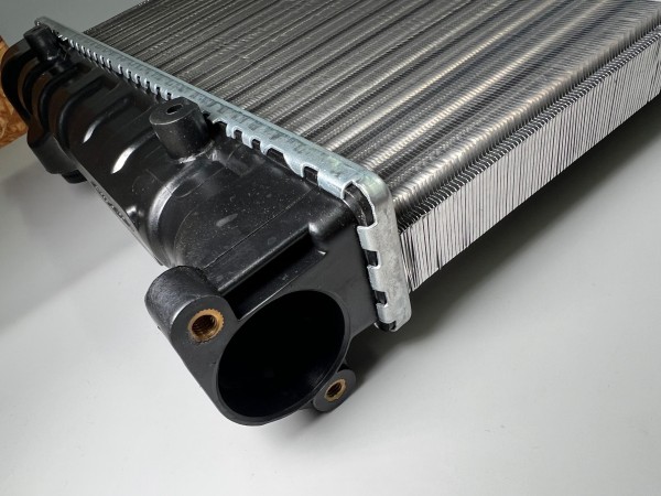 Wasserkühler mit Kunststoffkästen Golf II G60 mit 630mm Corrado und Golf 2 G60