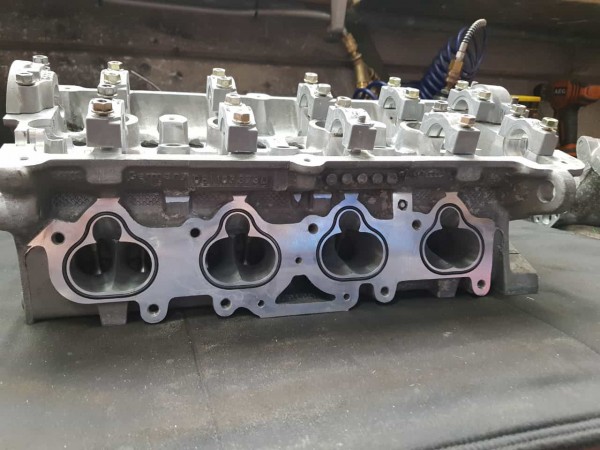 Zylinderkopf 16V Rennsport CNC bearbeitetet 1,8 Liter Motoren : KR PL Teilenummer: 051 103 373